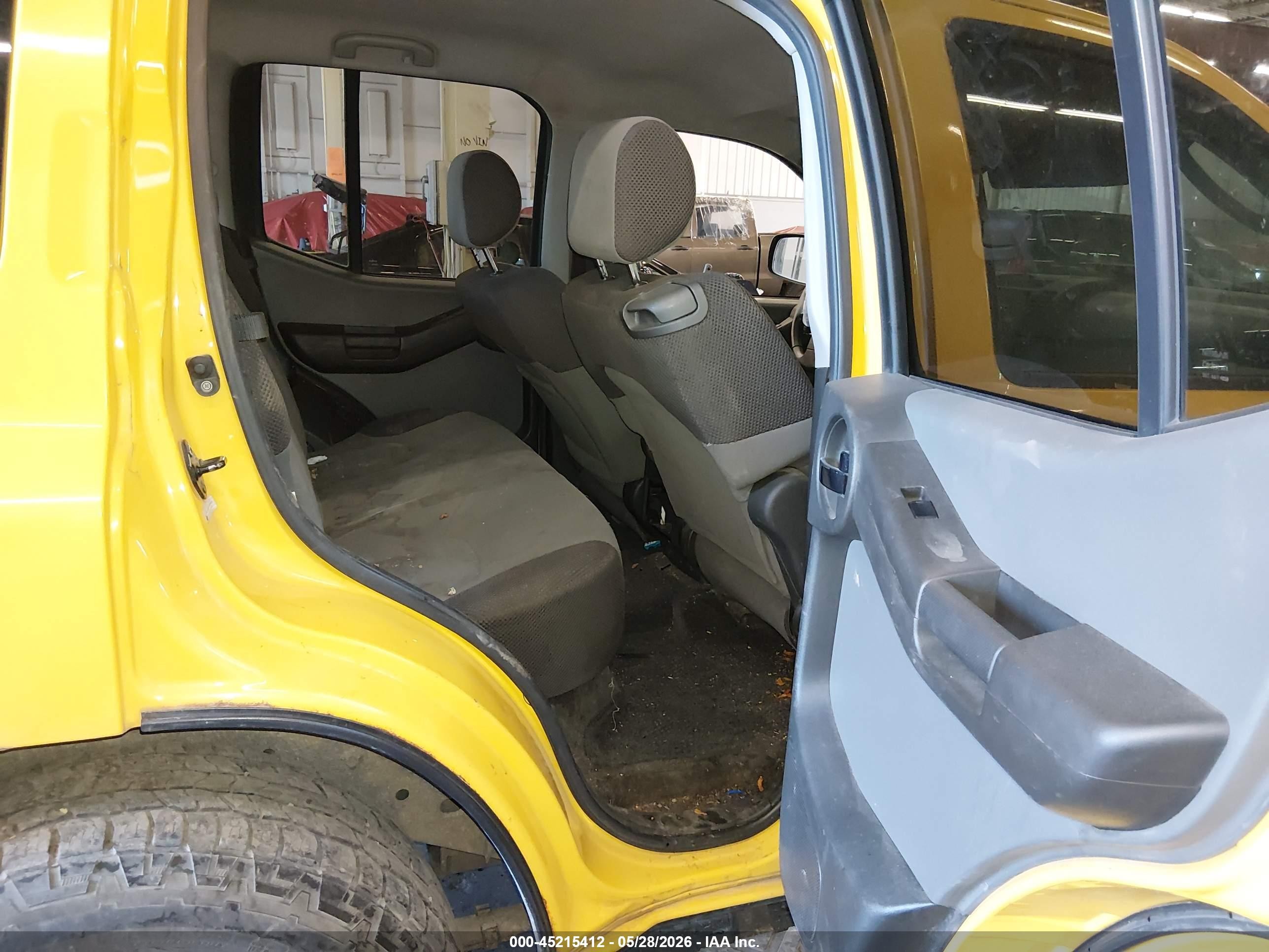2005 Nissan Xterra S Yellow vin: 5N1AN08W35C600138
