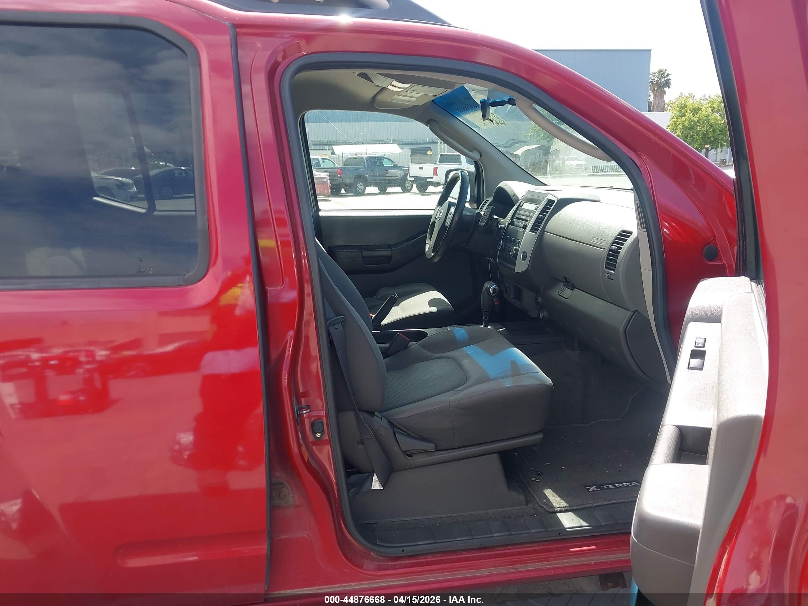 2009 Nissan Xterra S Красный vin: 5N1AN08W39C502426