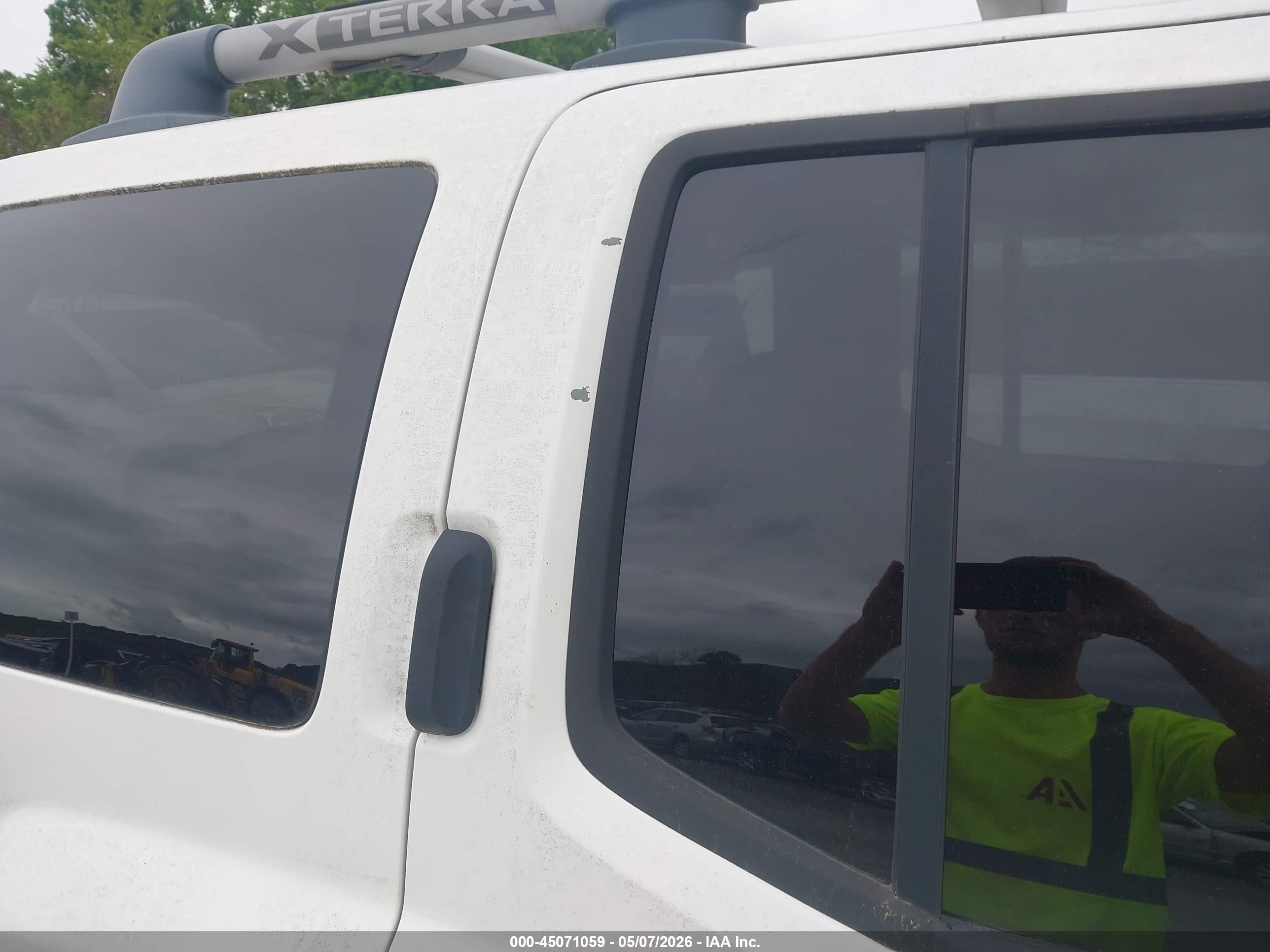 2009 Nissan Xterra S White vin: 5N1AN08W39C508906