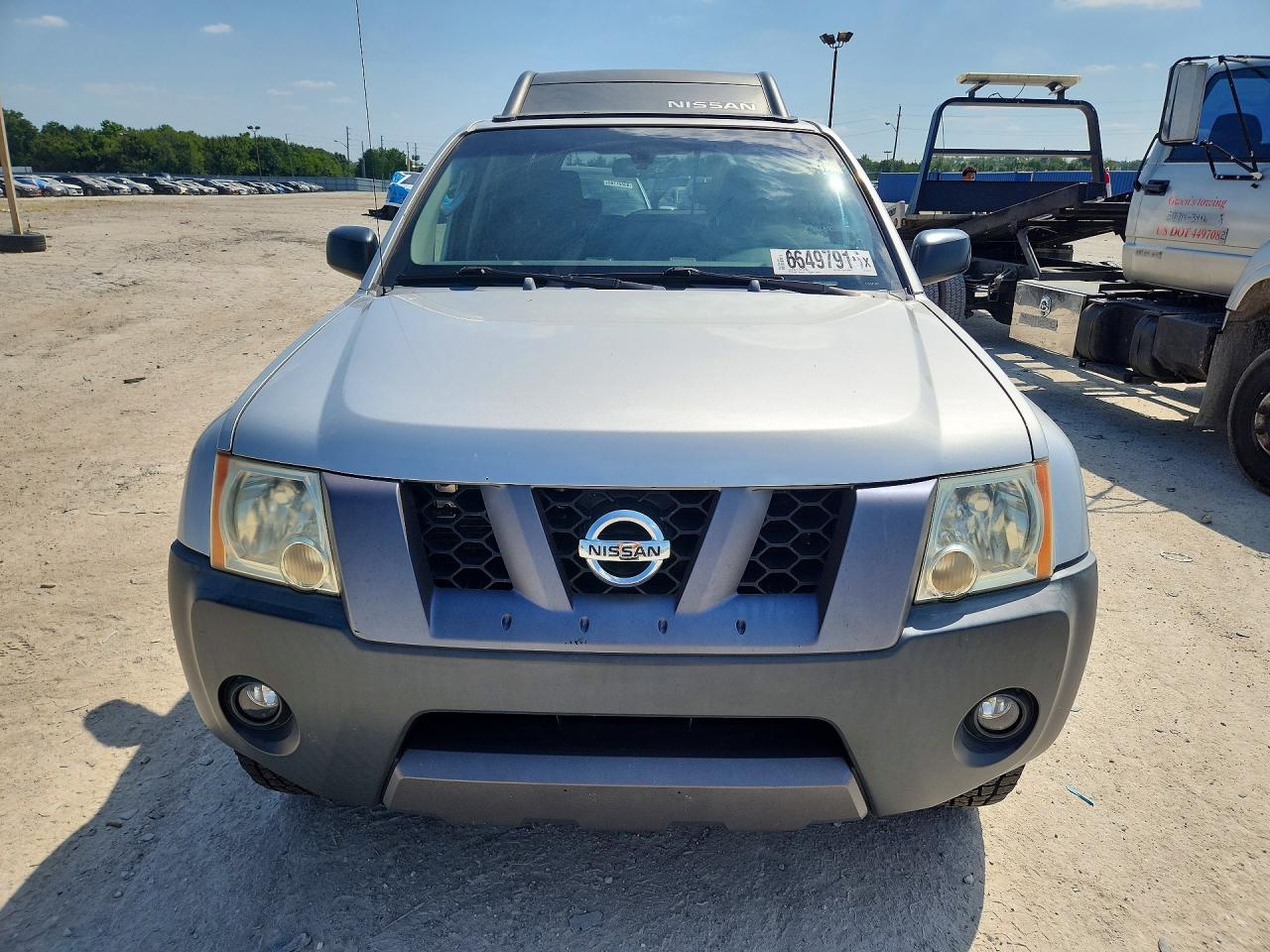 2005 Nissan Xterra S Silver vin: 5N1AN08W45C645170