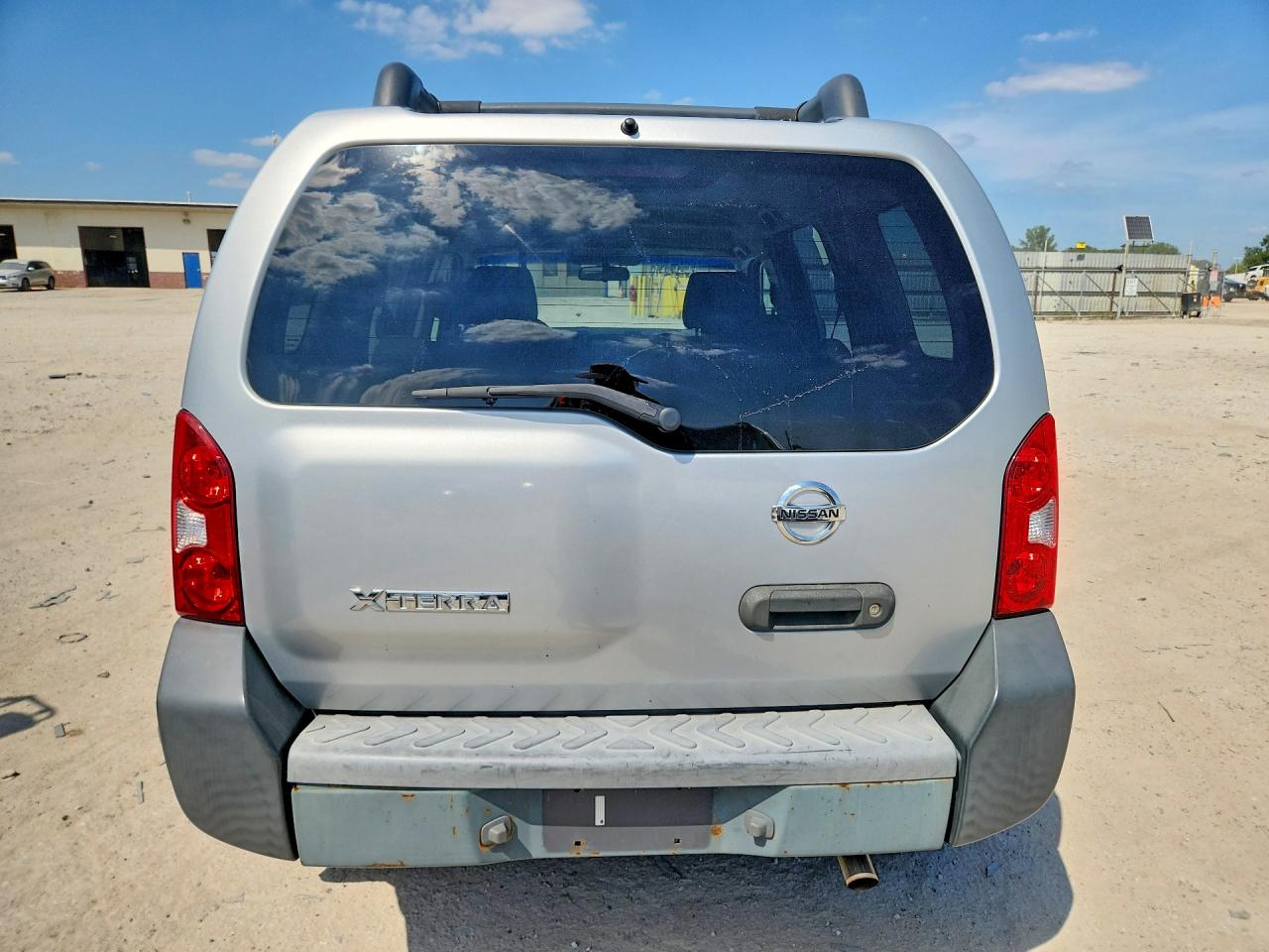 2005 Nissan Xterra S Silver vin: 5N1AN08W45C645170