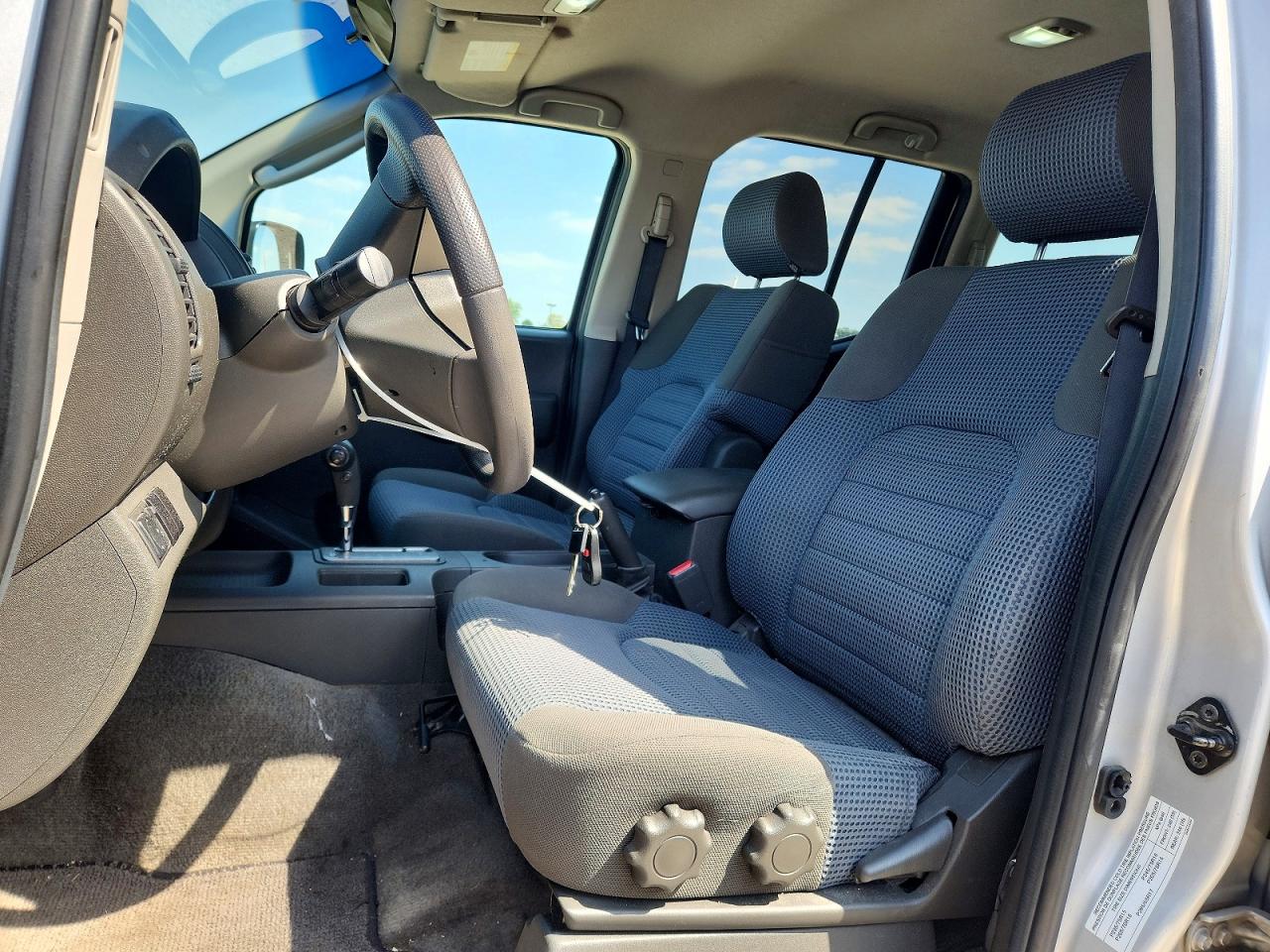 2005 Nissan Xterra S Silver vin: 5N1AN08W45C645170