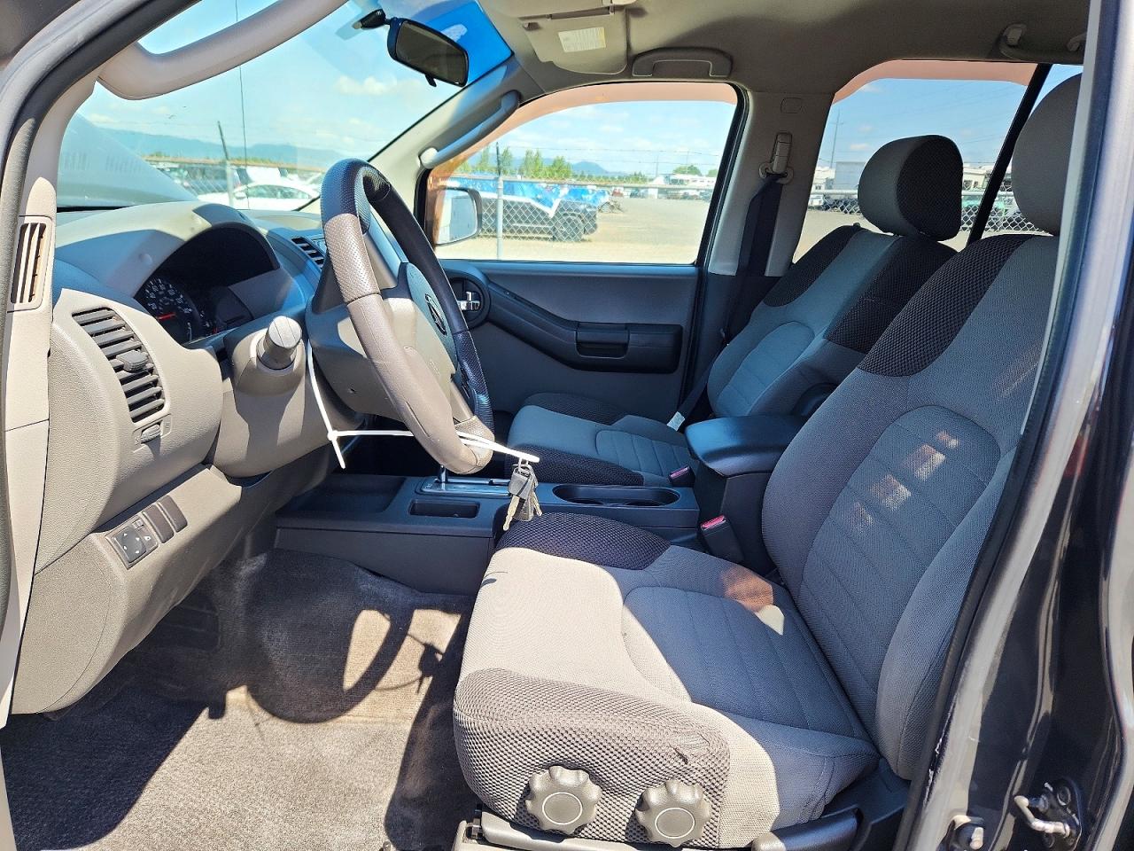 2005 Nissan Xterra S Gray vin: 5N1AN08W45C646691