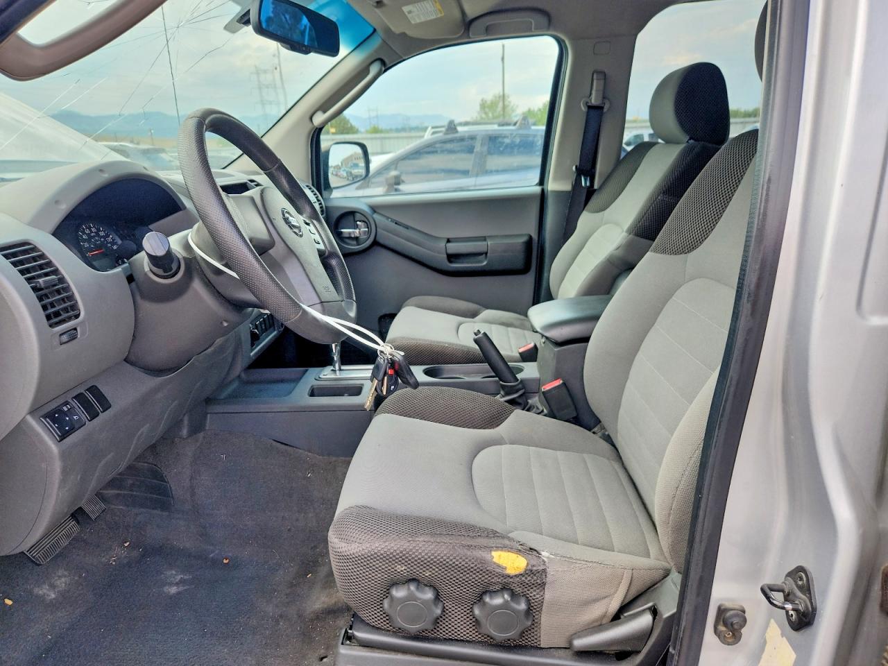 2006 Nissan Xterra X Silver vin: 5N1AN08W46C522812