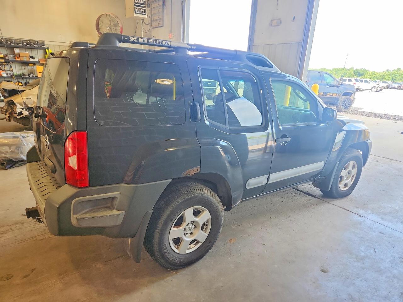 2006 Nissan Xterra X Black vin: 5N1AN08W46C558791