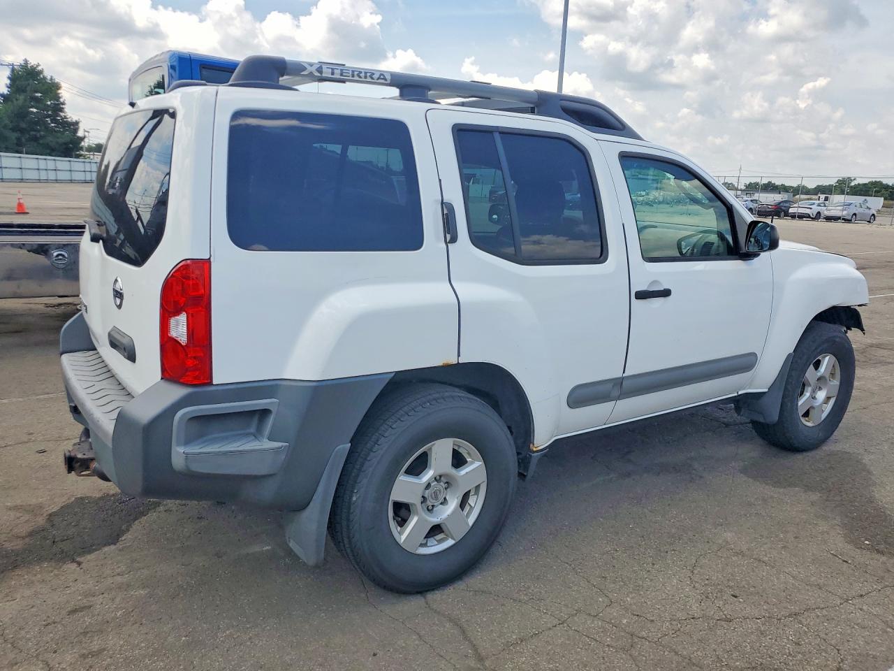 2007 Nissan Xterra X White vin: 5N1AN08W47C521676