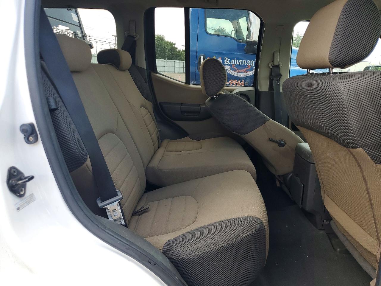 2007 Nissan Xterra X White vin: 5N1AN08W47C521676