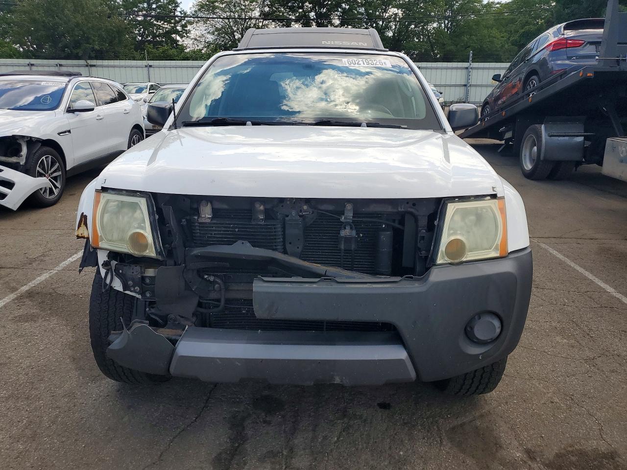 2007 Nissan Xterra X White vin: 5N1AN08W47C521676