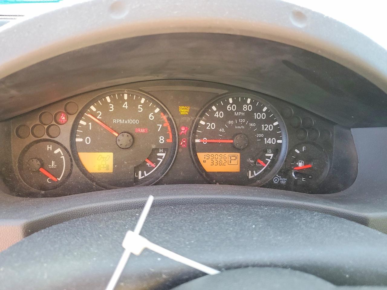 2008 Nissan Xterra X Серебряный vin: 5N1AN08W48C530282
