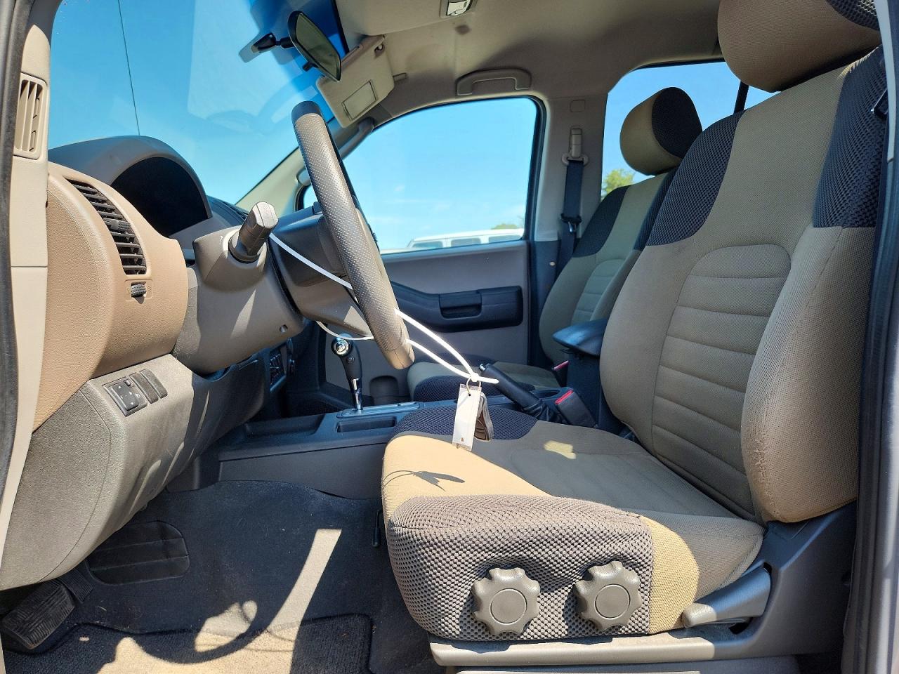 2008 Nissan Xterra X Silver vin: 5N1AN08W58C523115