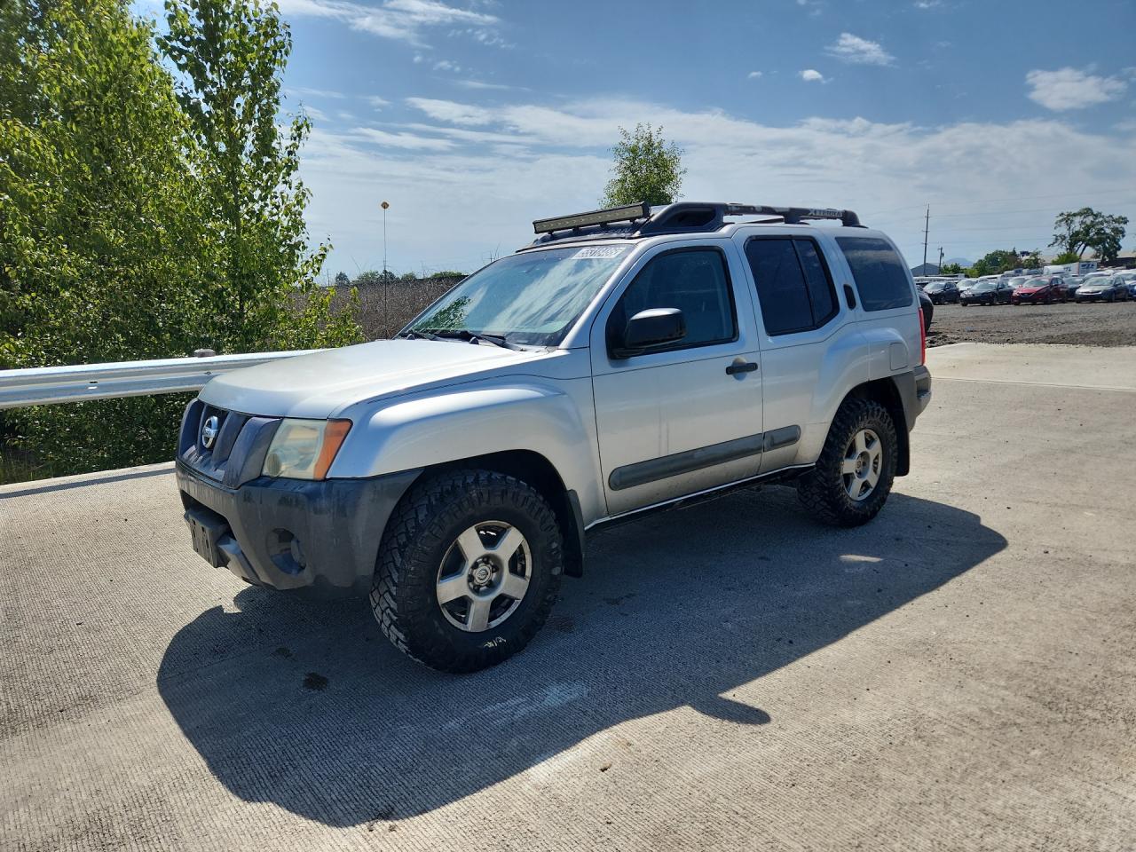 2005 Nissan Xterra S Silver vin: 5N1AN08W65C649270 Damage: Left Front Fender, Heavy Scratch, 1/2 To 1 Inch