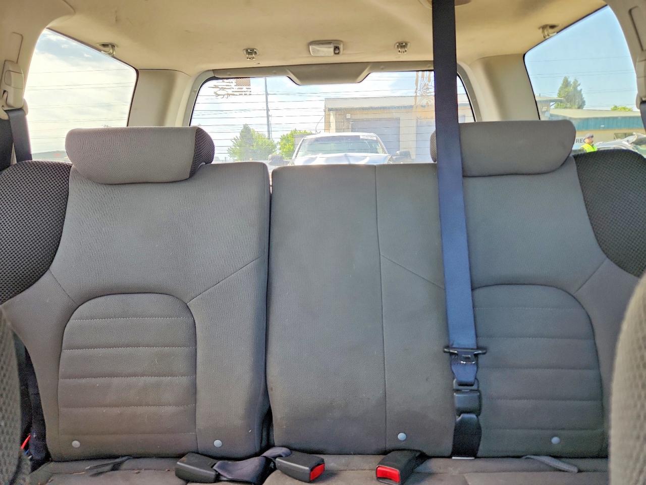 2005 Nissan Xterra S Silver vin: 5N1AN08W65C649270