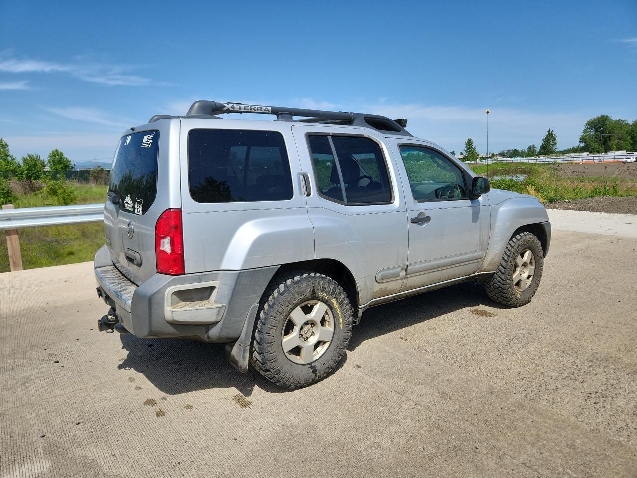 2005 Nissan Xterra S Silver vin: 5N1AN08W65C649270 Damage: Right Qtr Panel, Heavy Scratch, 2 To 3 Inches