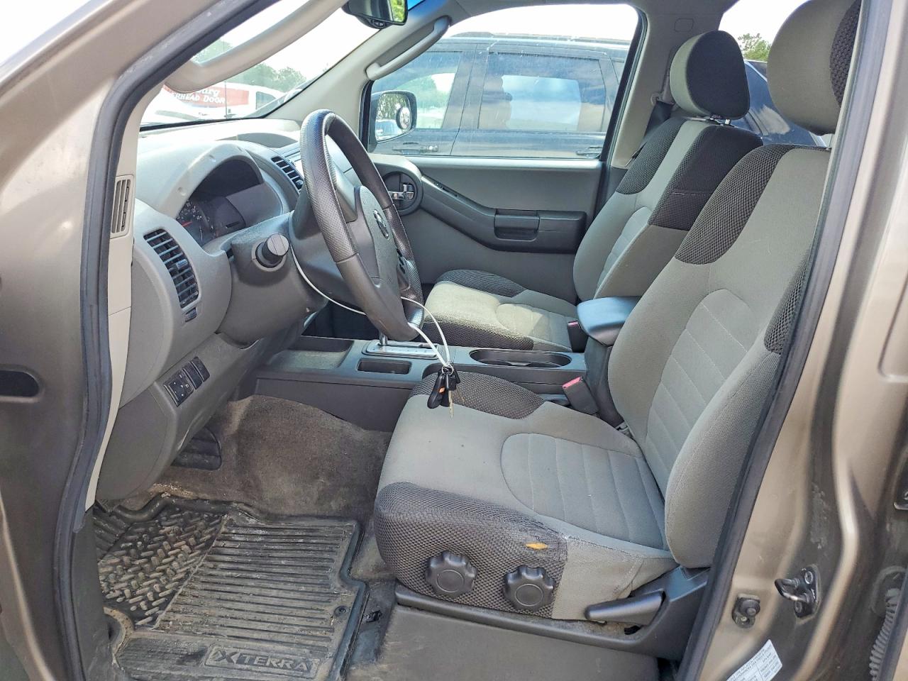 2005 Nissan Xterra Tan vin: 5N1AN08W75C611367