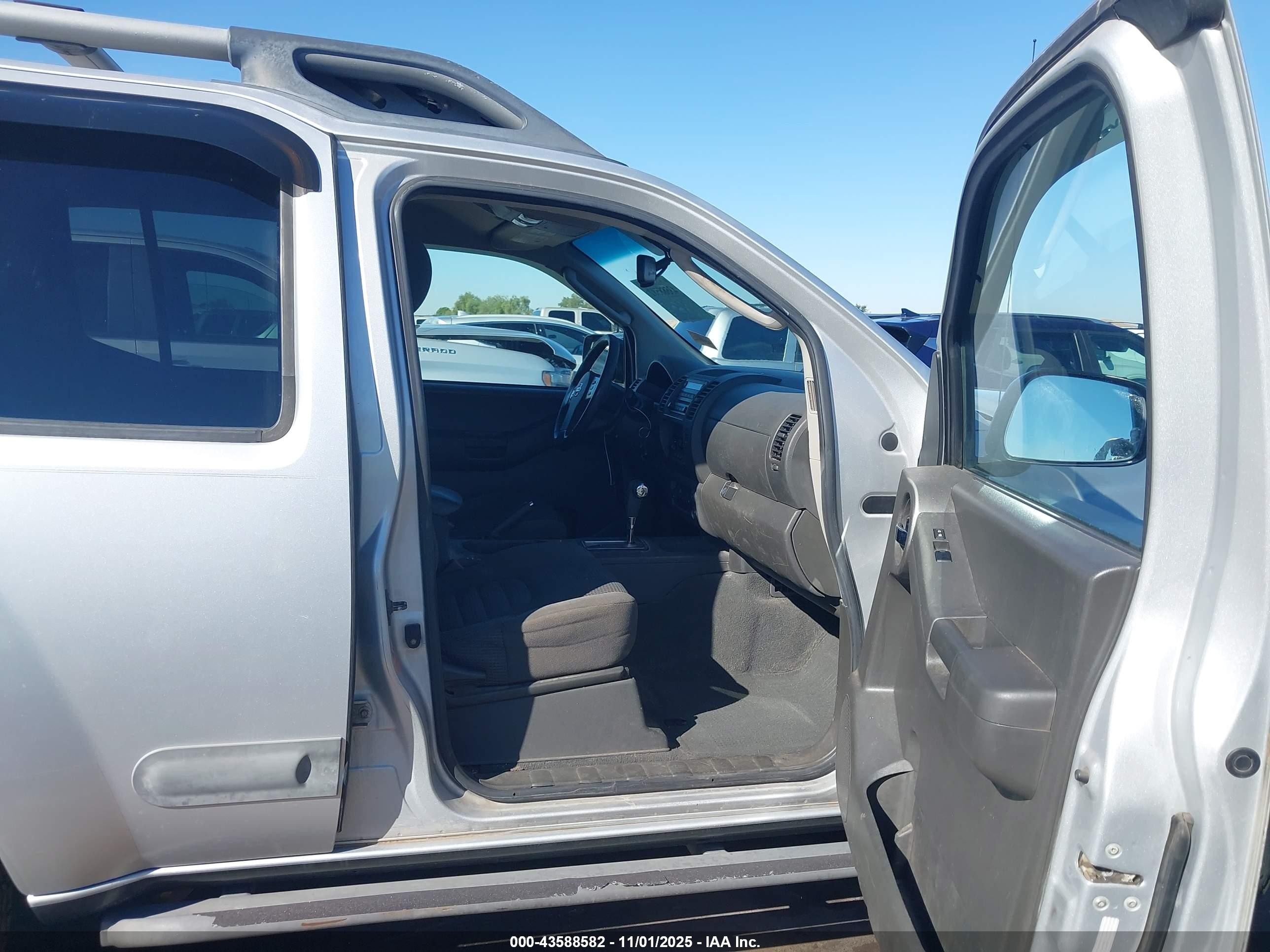 2008 Nissan Xterra Off Road Серебряный vin: 5N1AN08W78C532883