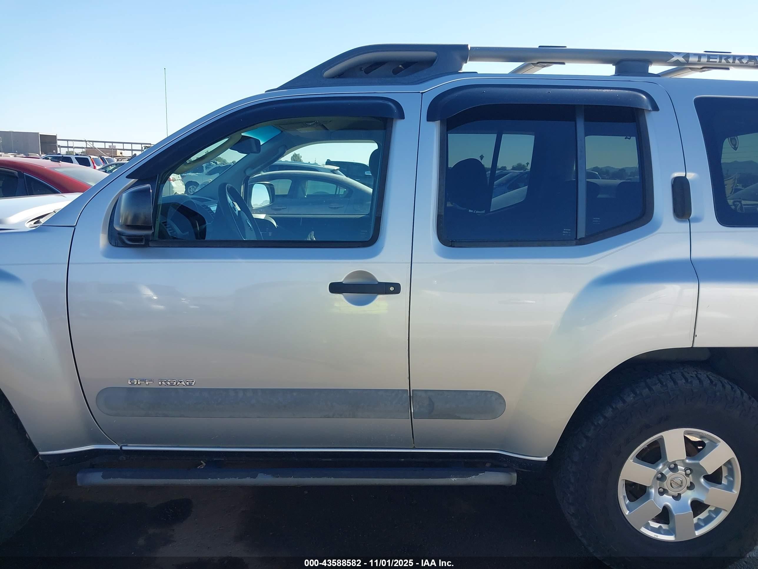 2008 Nissan Xterra Off Road Серебряный vin: 5N1AN08W78C532883