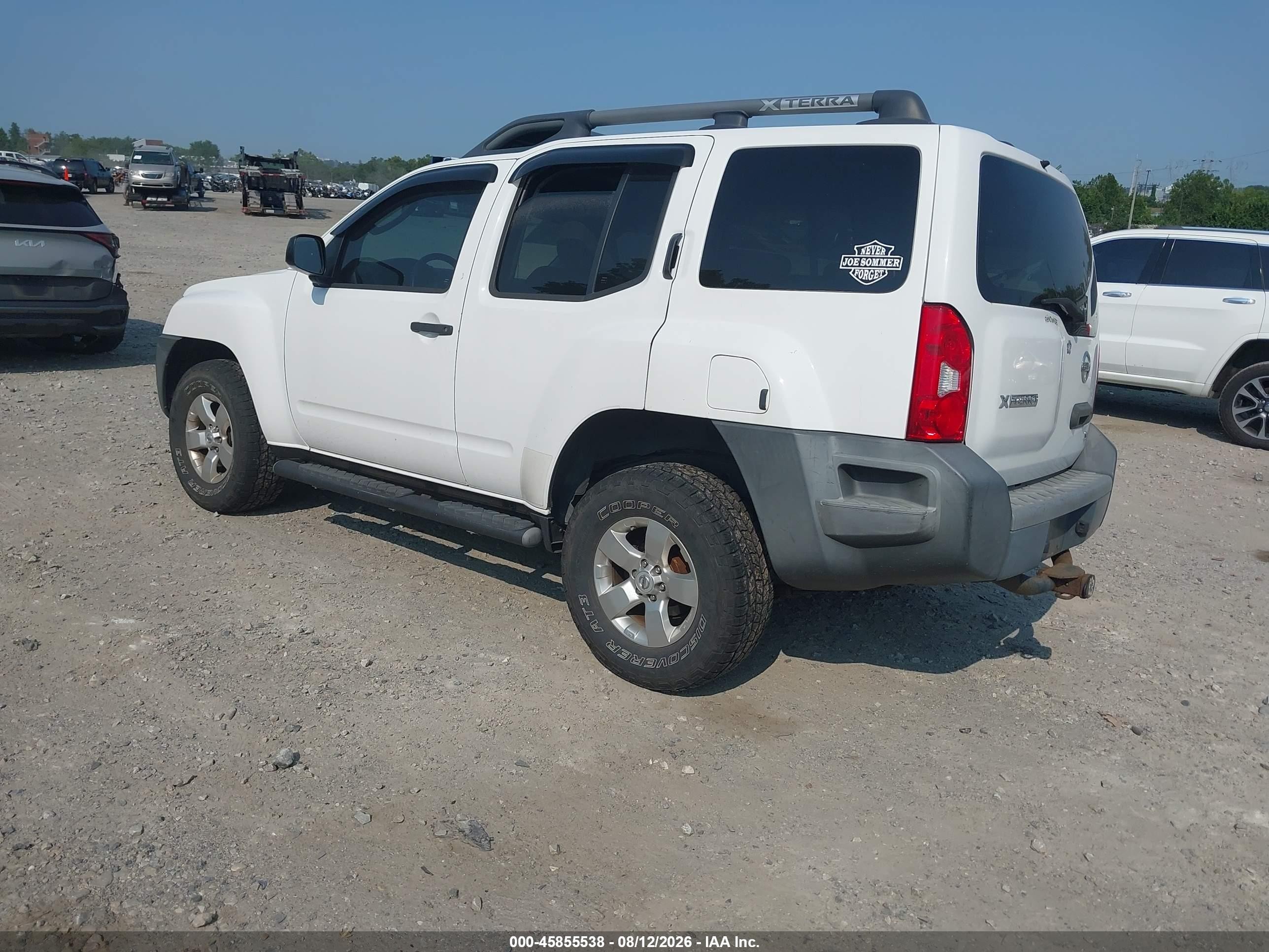 2008 Nissan Xterra X White vin: 5N1AN08W78C539221