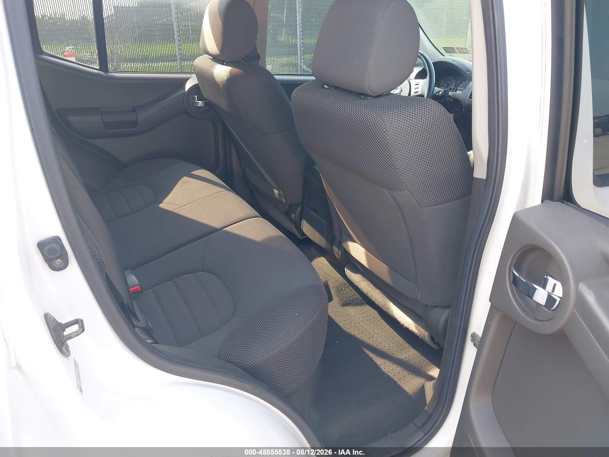 2008 Nissan Xterra X White vin: 5N1AN08W78C539221