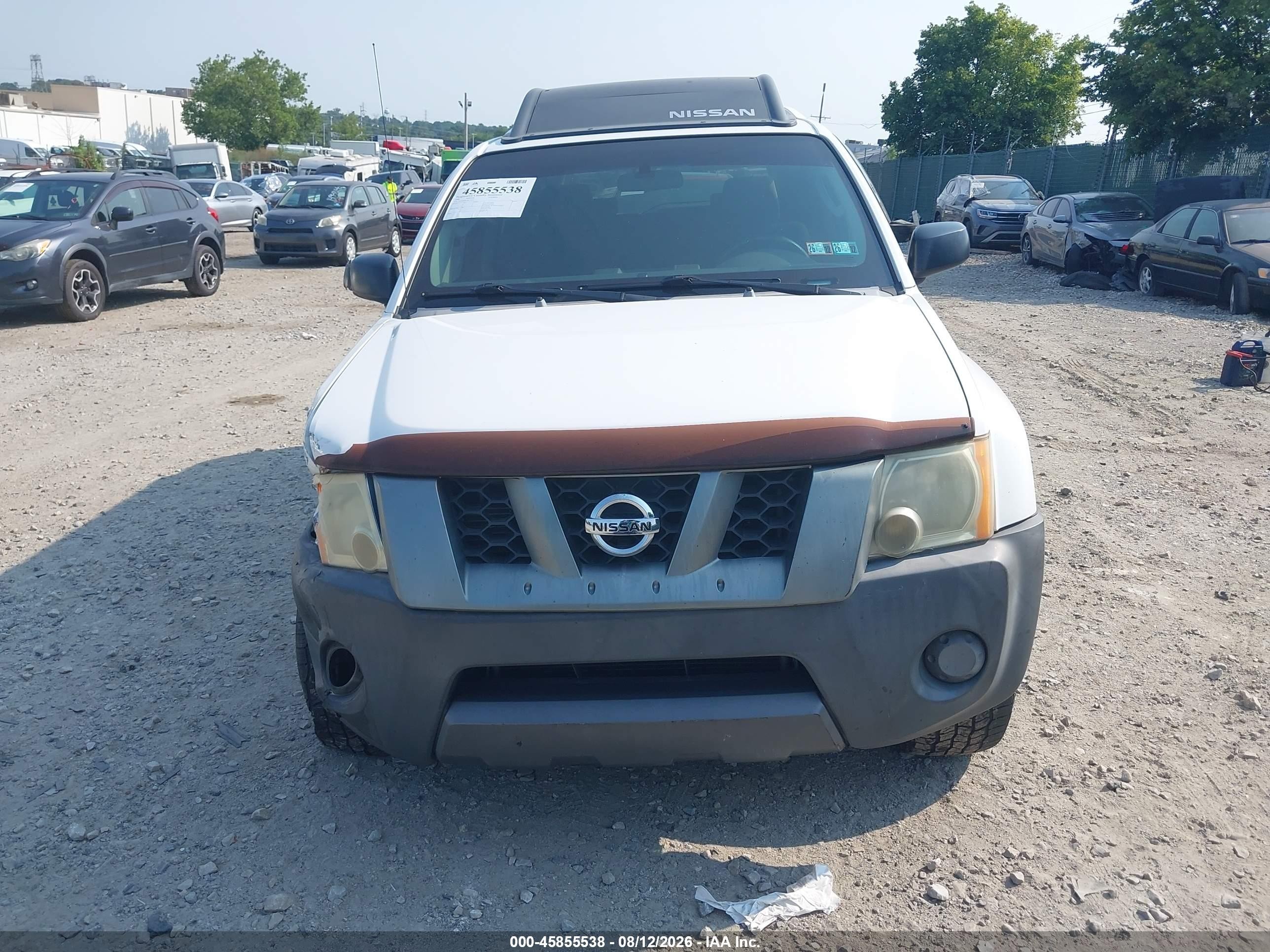2008 Nissan Xterra X White vin: 5N1AN08W78C539221