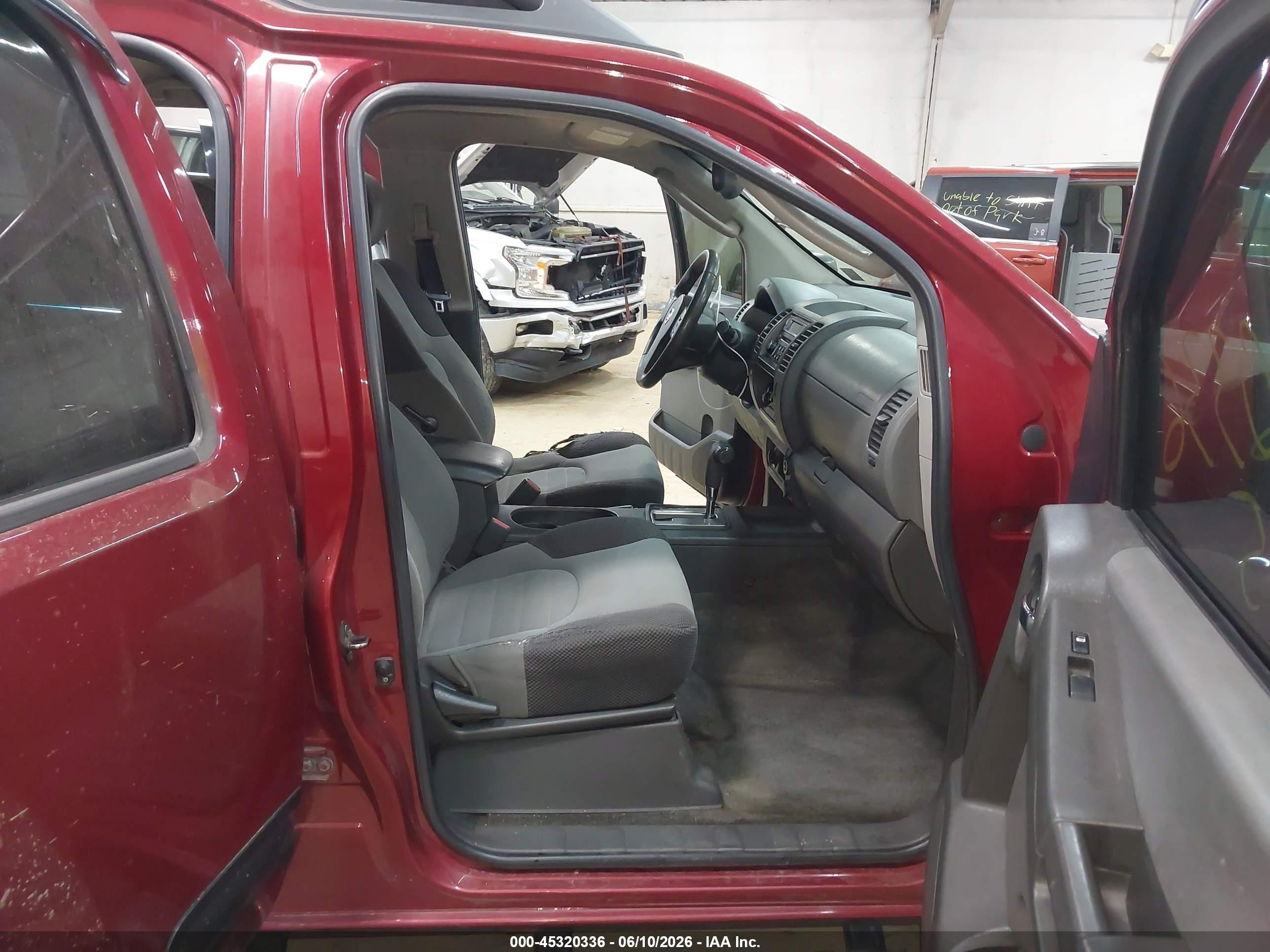 2005 Nissan Xterra S Red vin: 5N1AN08W85C611362