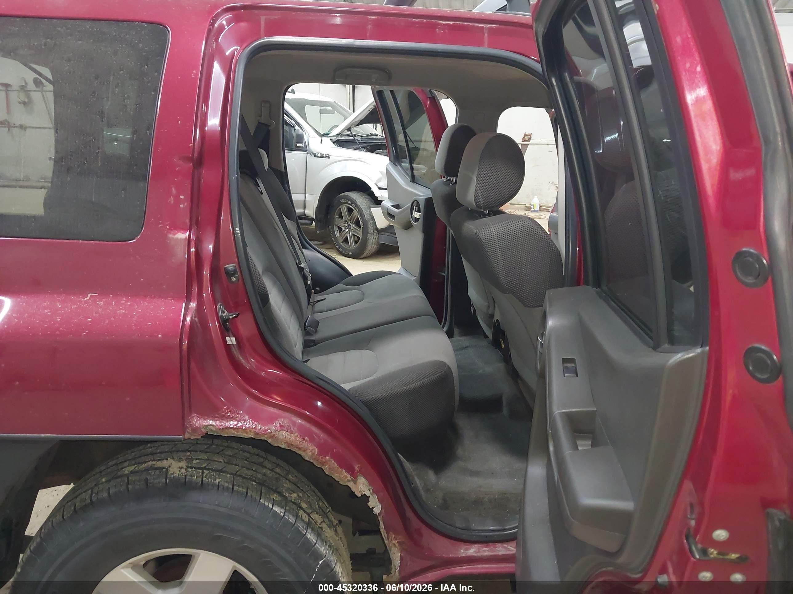 2005 Nissan Xterra S Red vin: 5N1AN08W85C611362