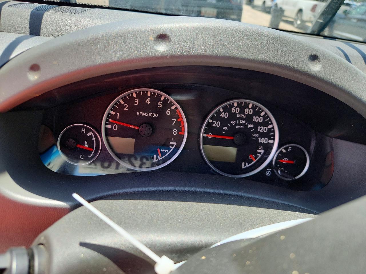2005 Nissan Xterra S Silver vin: 5N1AN08W85C641901