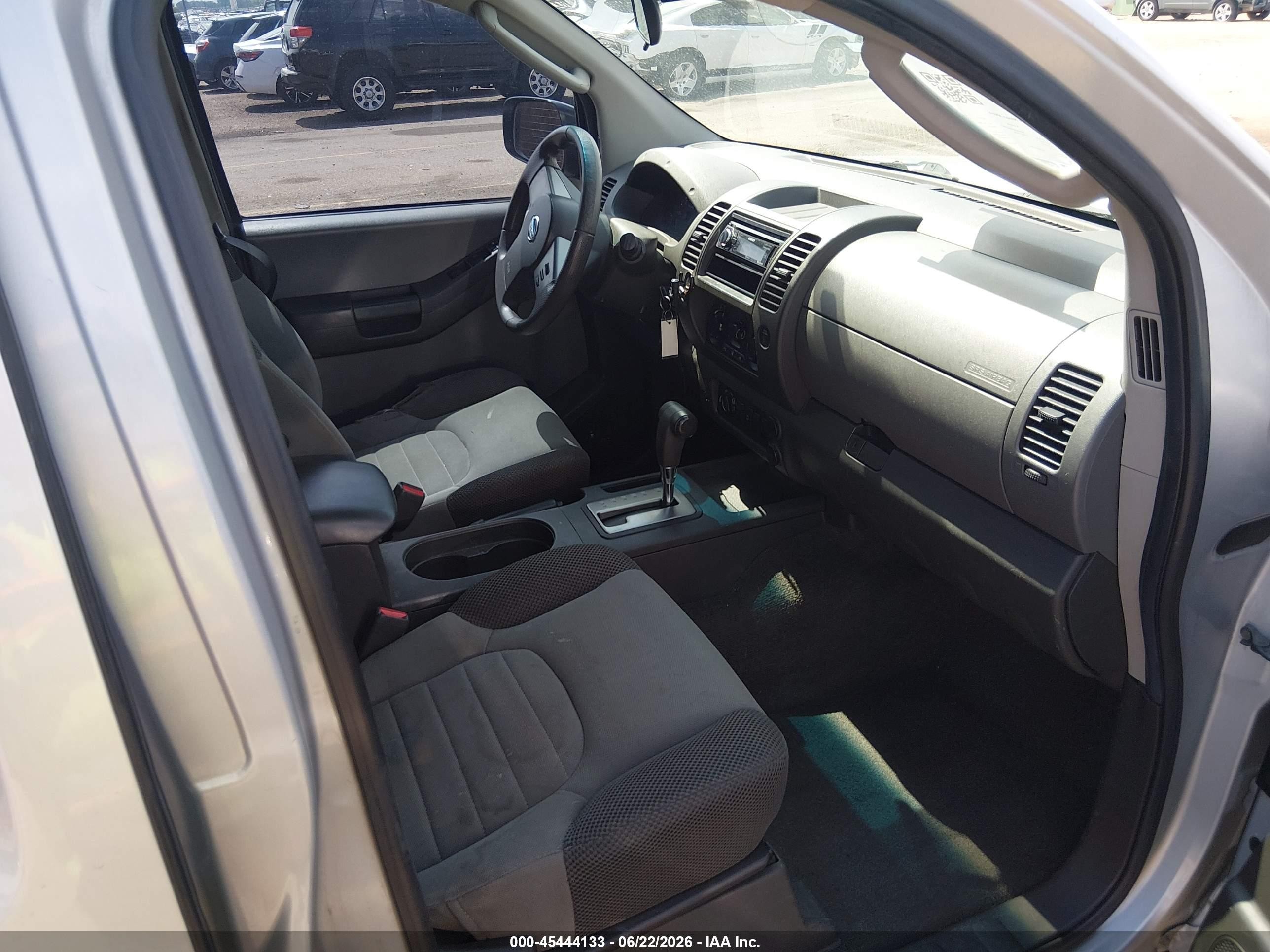 2006 Nissan Xterra S Silver vin: 5N1AN08W86C518911