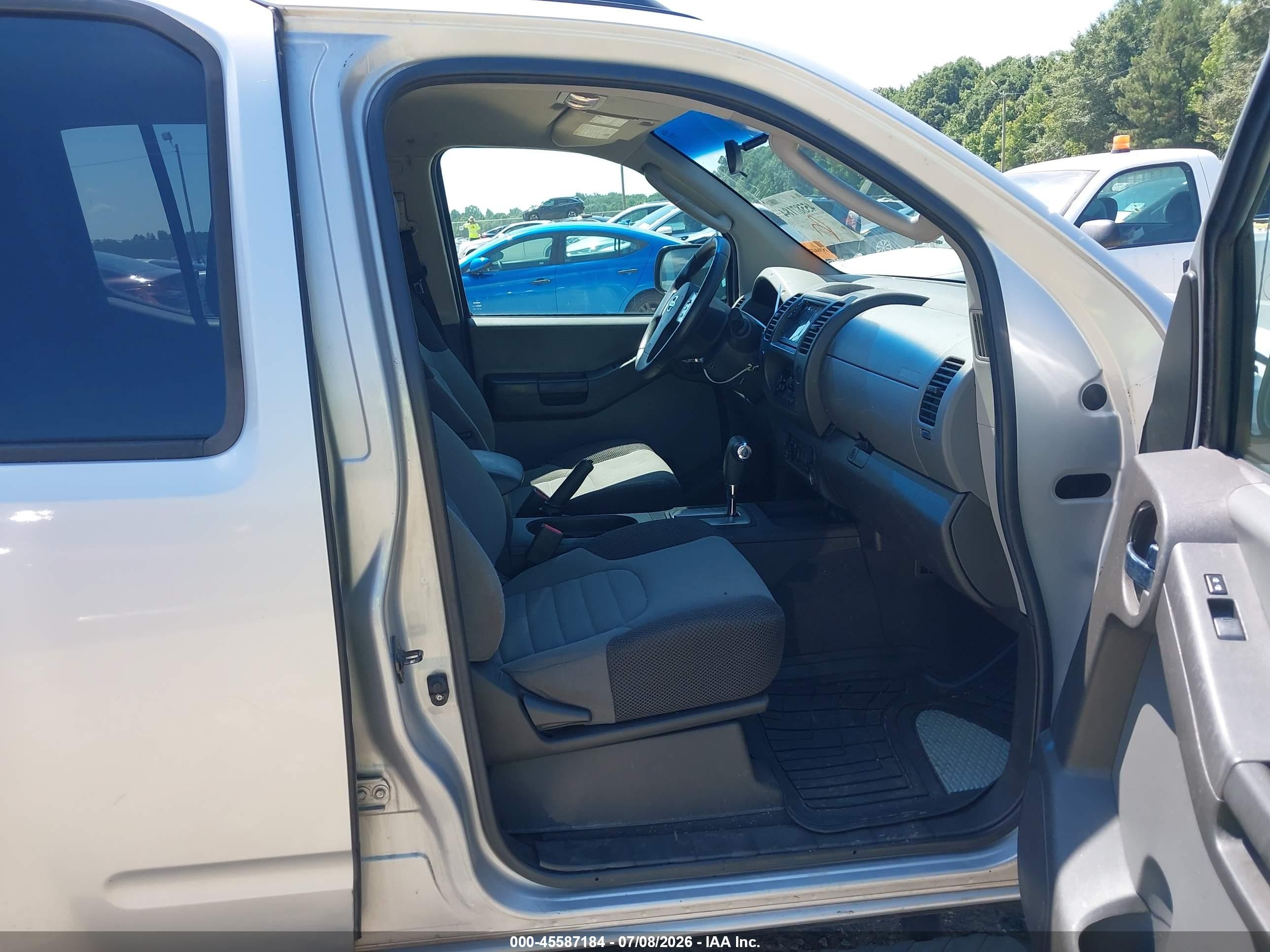 2008 Nissan Xterra S Silver vin: 5N1AN08WX8C535731