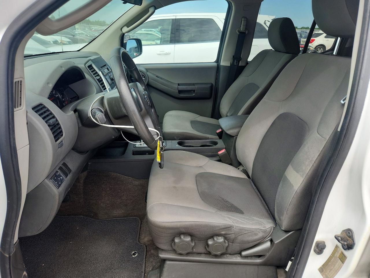 2012 Nissan Xterra Off Road White vin: 5N1AN0NU0CC518920
