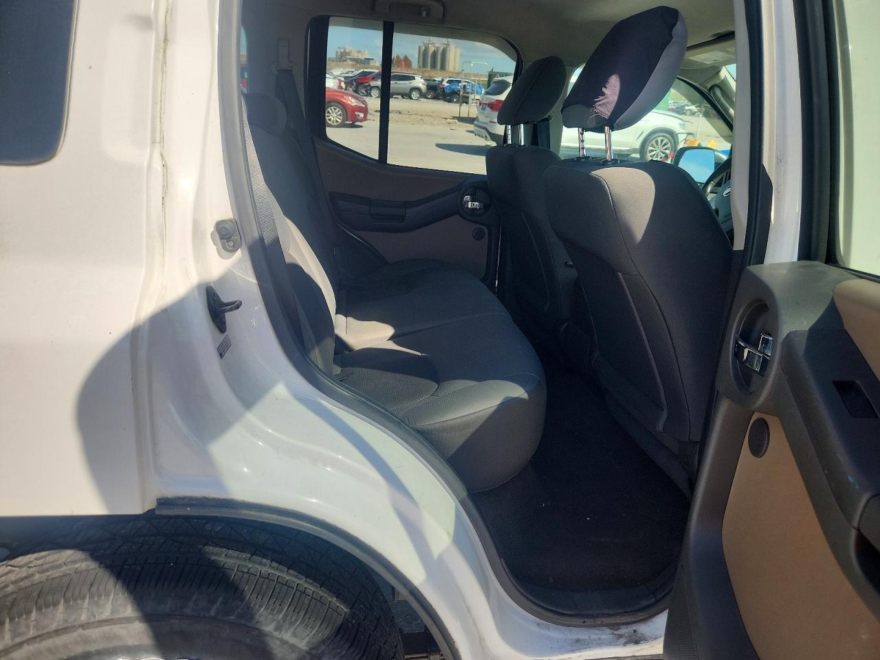 2010 Nissan Xterra X White vin: 5N1AN0NU1AC506532