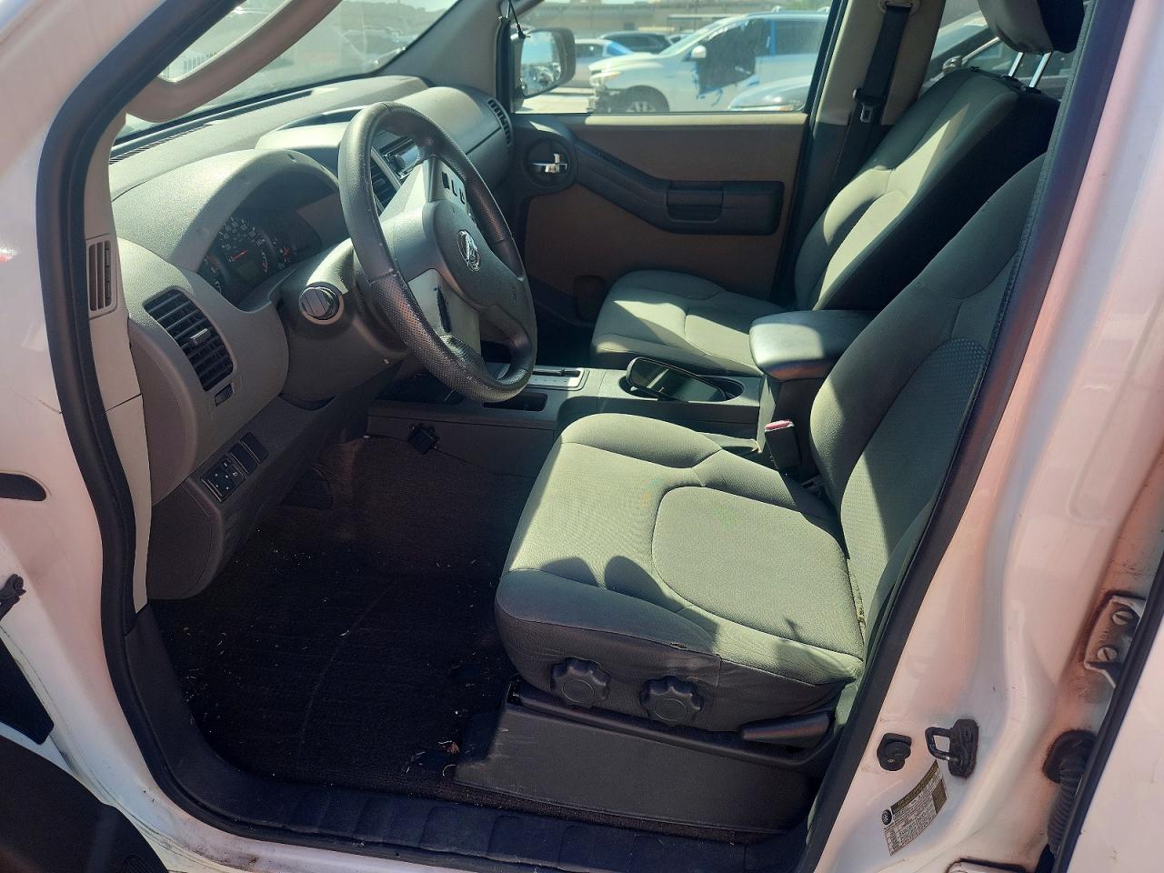 2010 Nissan Xterra X White vin: 5N1AN0NU1AC506532