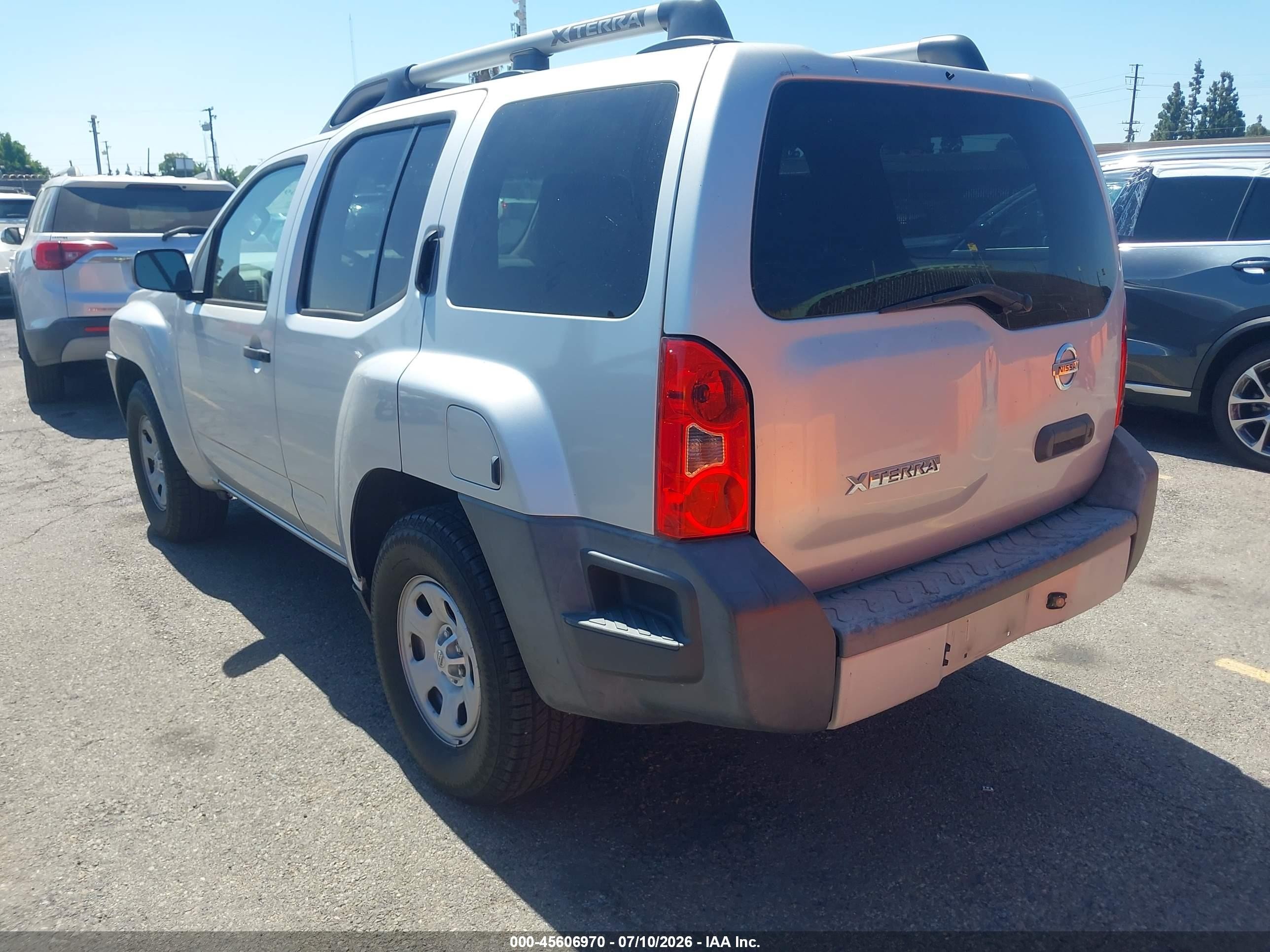 2013 Nissan Xterra X Серебряный vin: 5N1AN0NU1DN816706