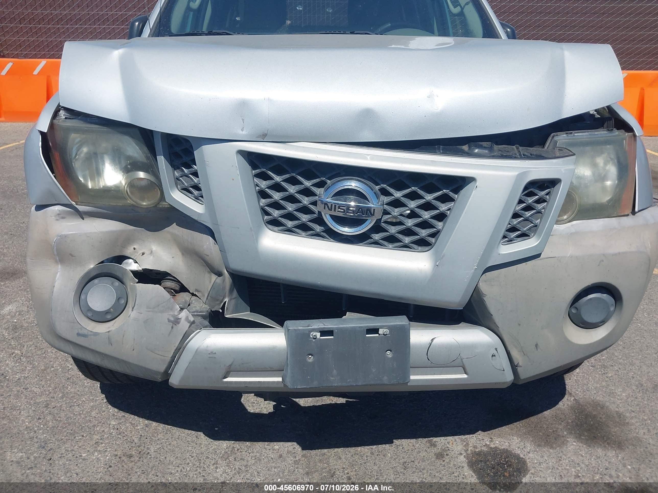 2013 Nissan Xterra X Серебряный vin: 5N1AN0NU1DN816706