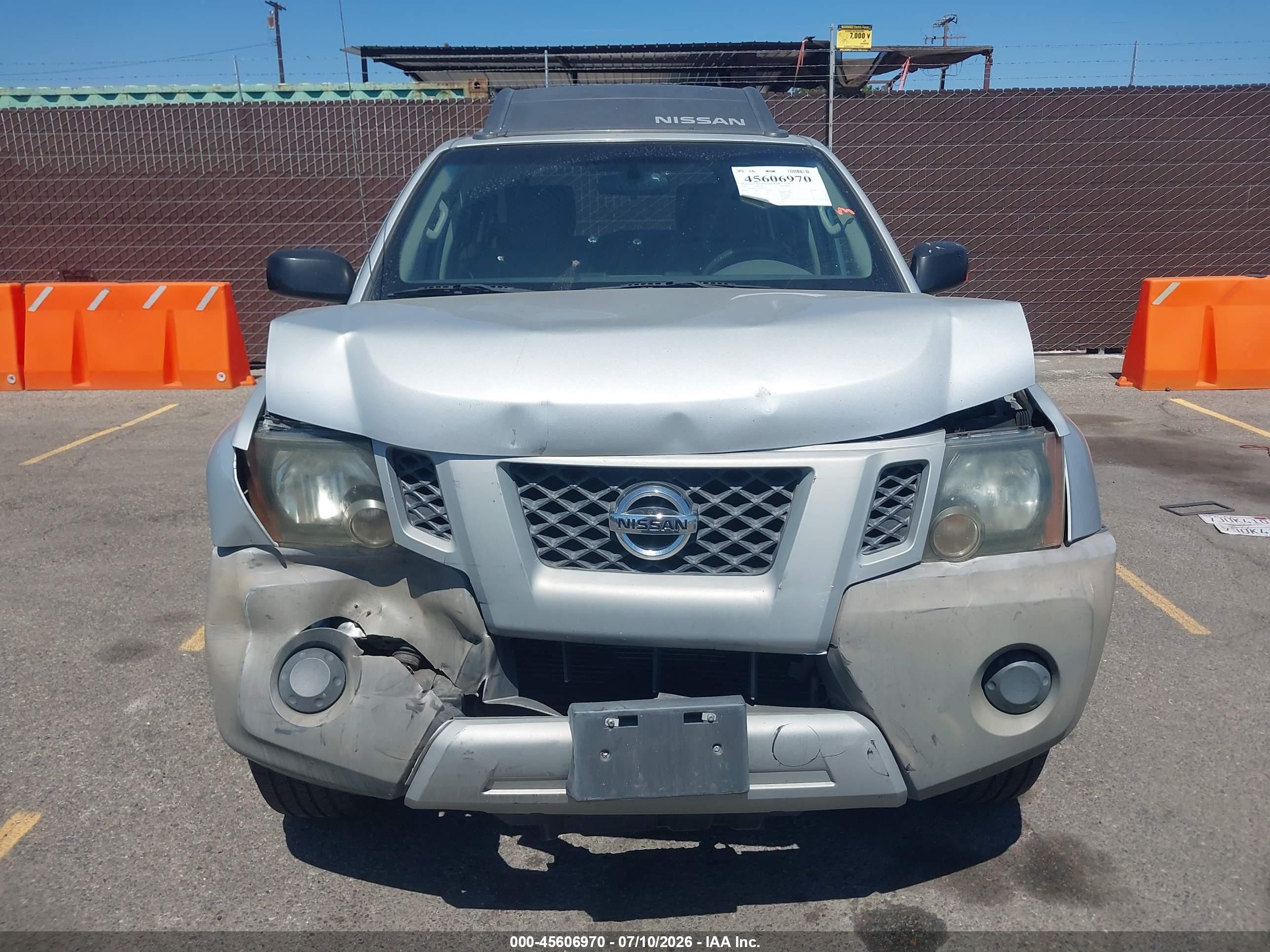 2013 Nissan Xterra X Серебряный vin: 5N1AN0NU1DN816706