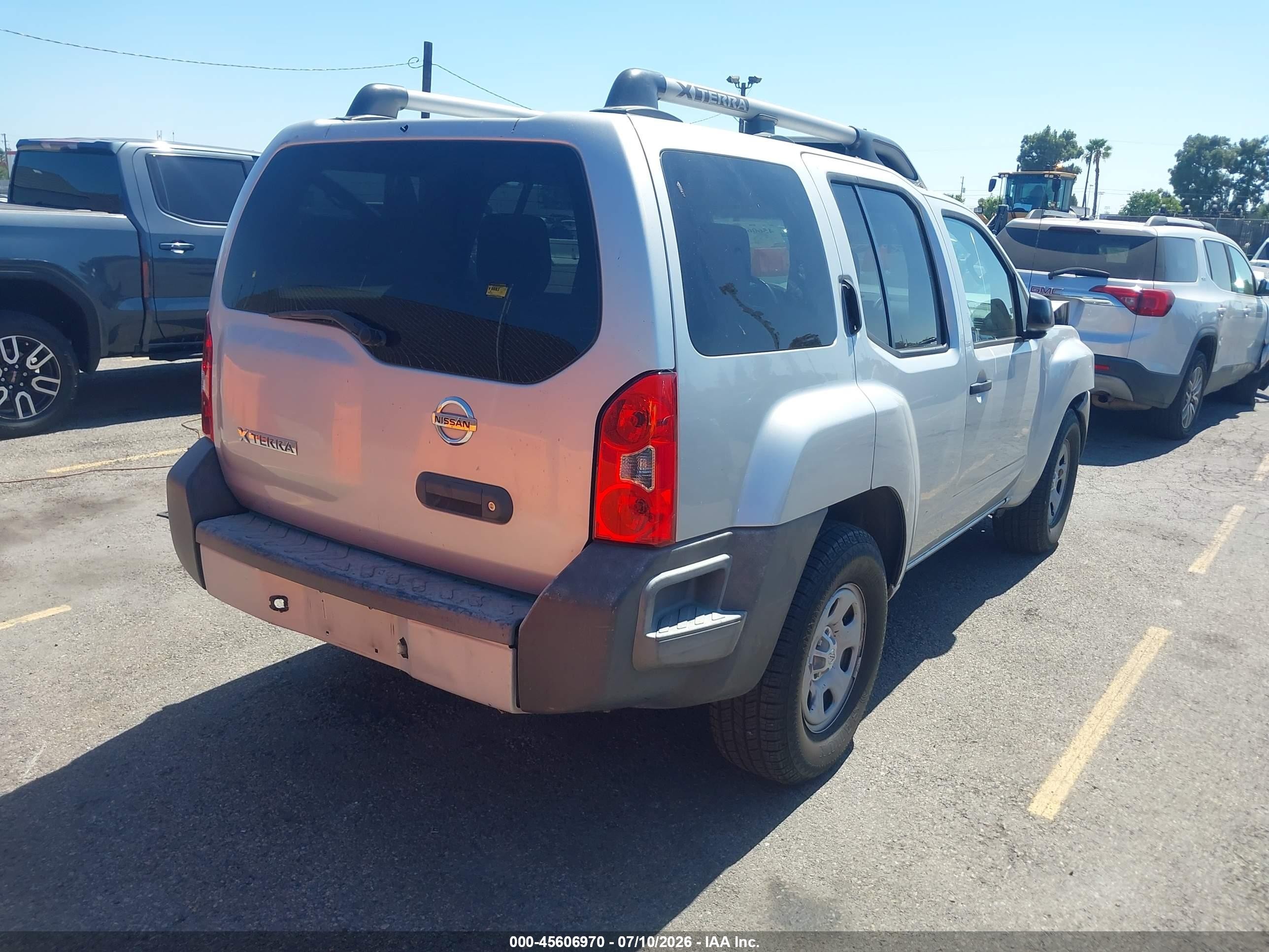 2013 Nissan Xterra X Серебряный vin: 5N1AN0NU1DN816706