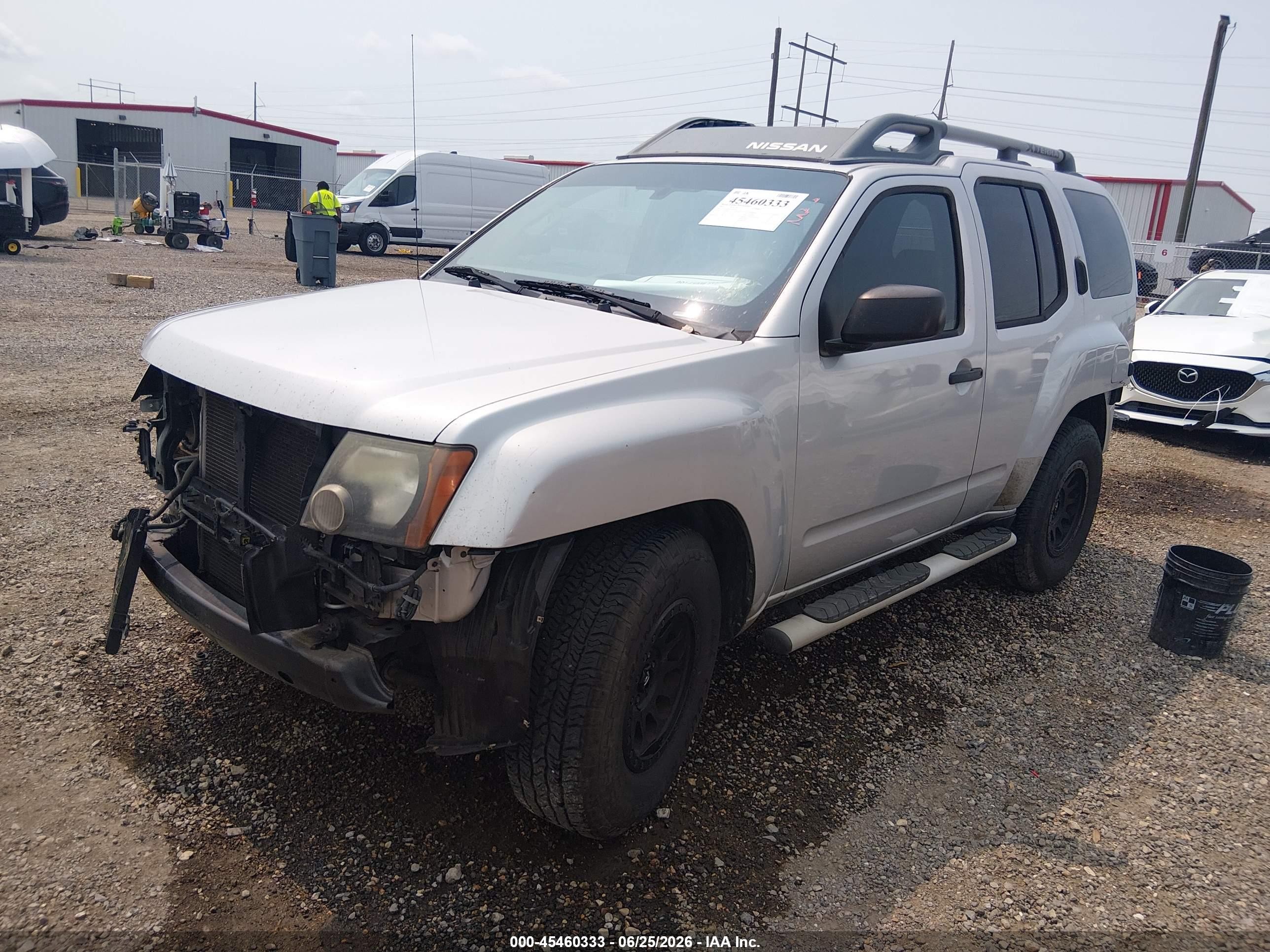 2015 Nissan Xterra X Silver vin: 5N1AN0NU1FN665210