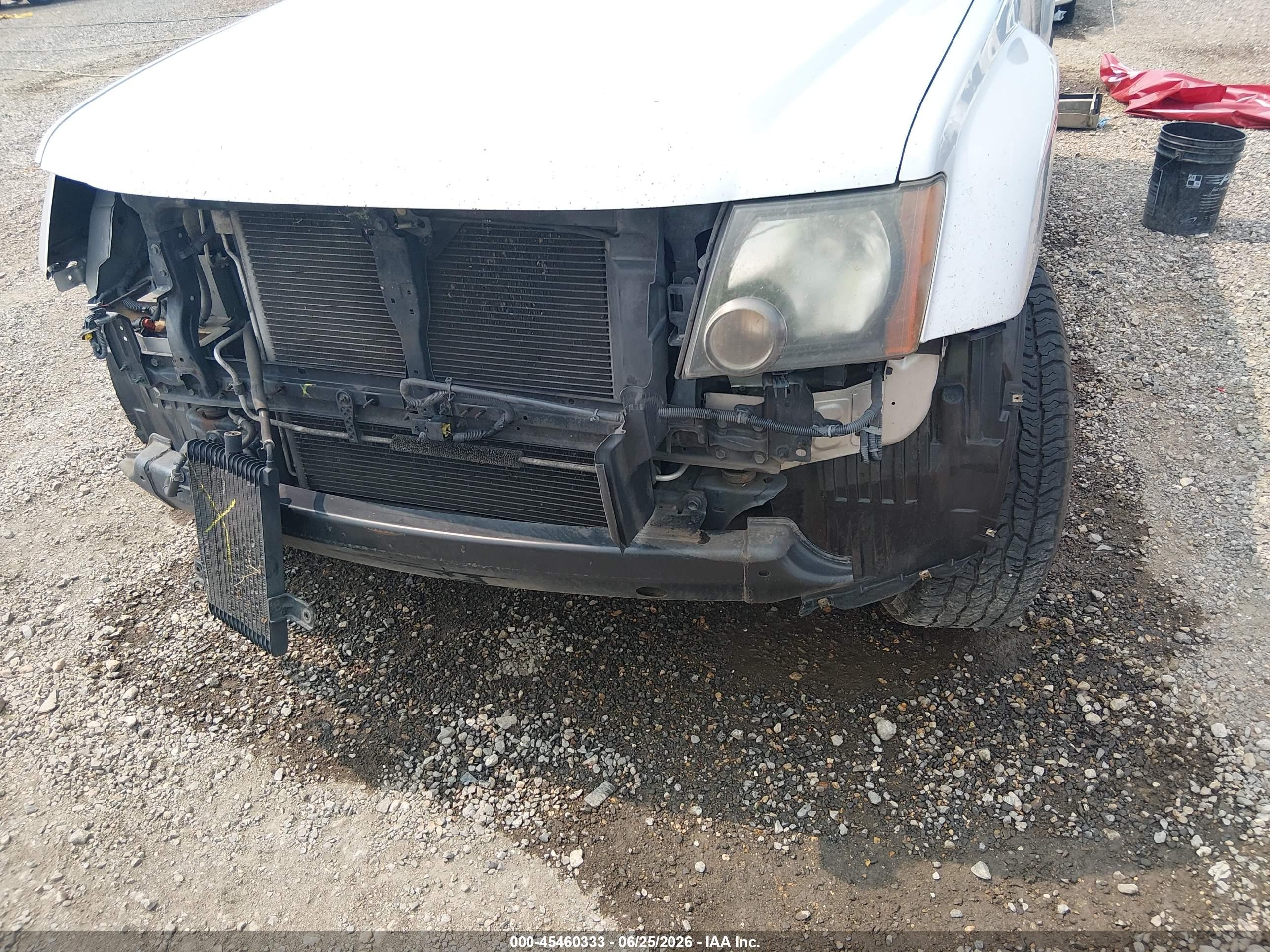 2015 Nissan Xterra X Silver vin: 5N1AN0NU1FN665210