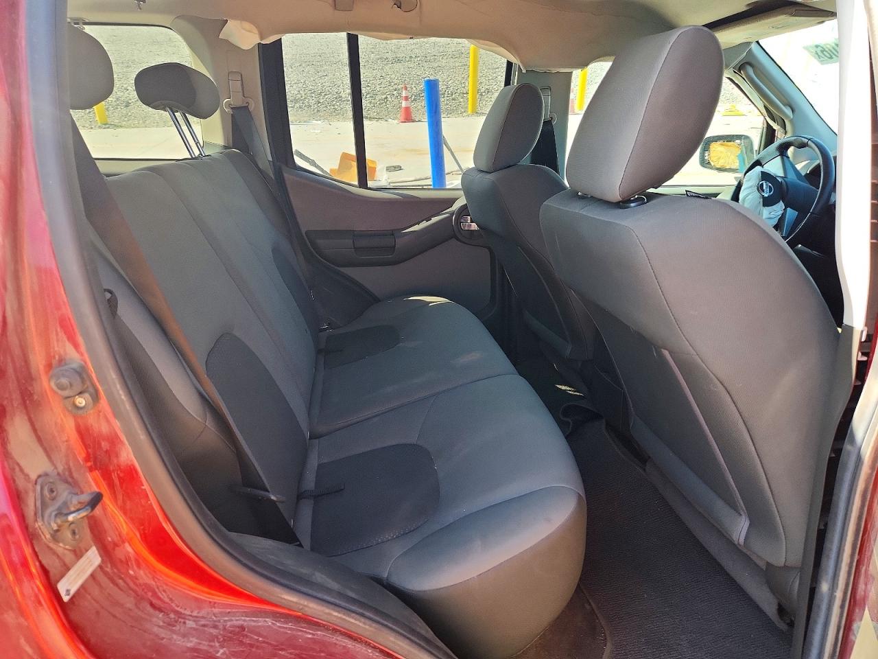 2010 Nissan Xterra X Red vin: 5N1AN0NU2AC522528