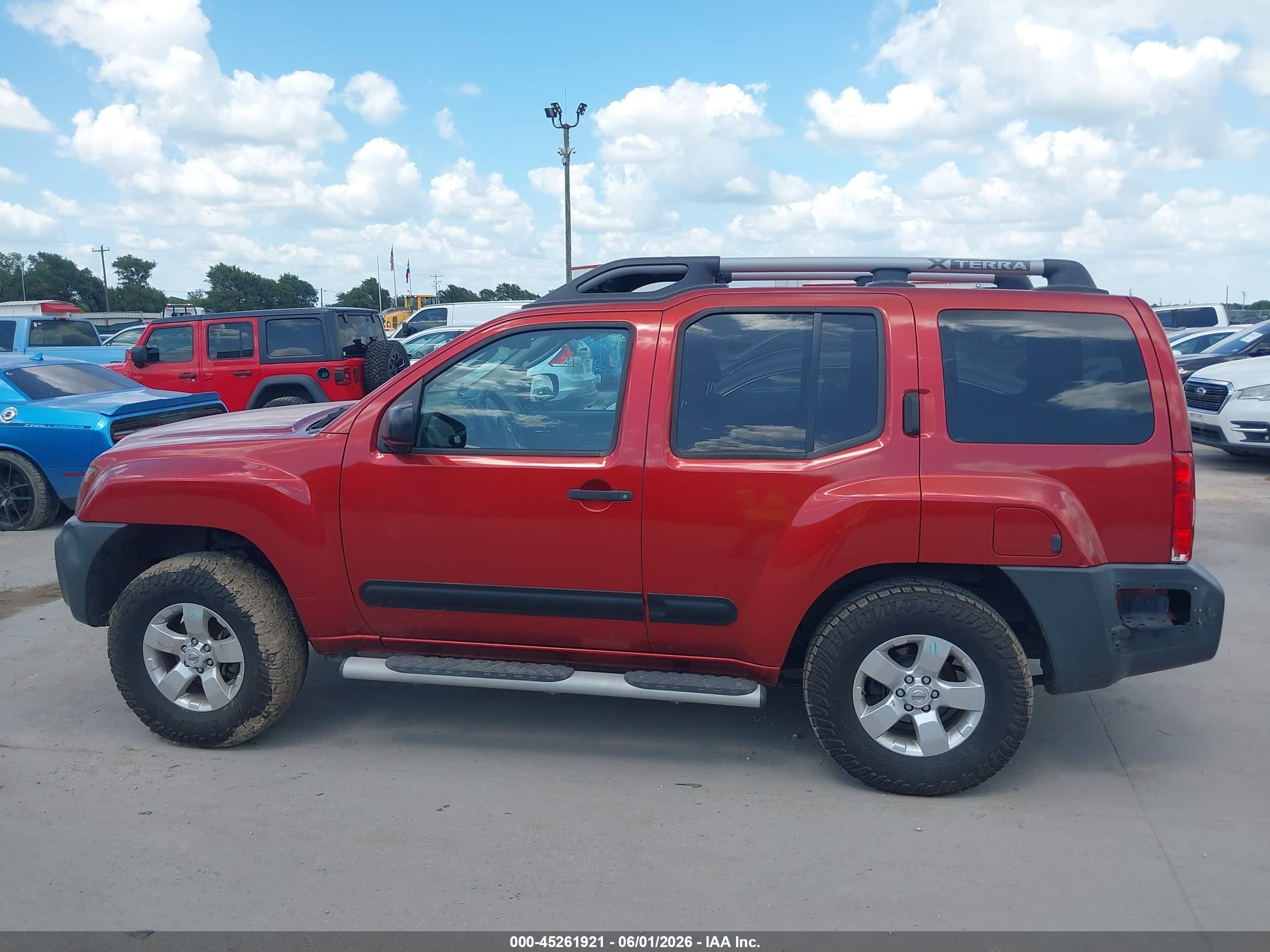 2012 Nissan Xterra S Orange vin: 5N1AN0NU2CC500371