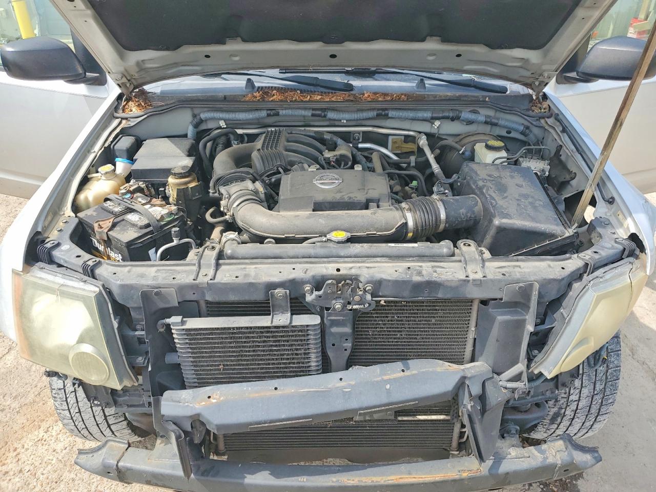 2010 Nissan Xterra Off Road Silver vin: 5N1AN0NU3AC524935