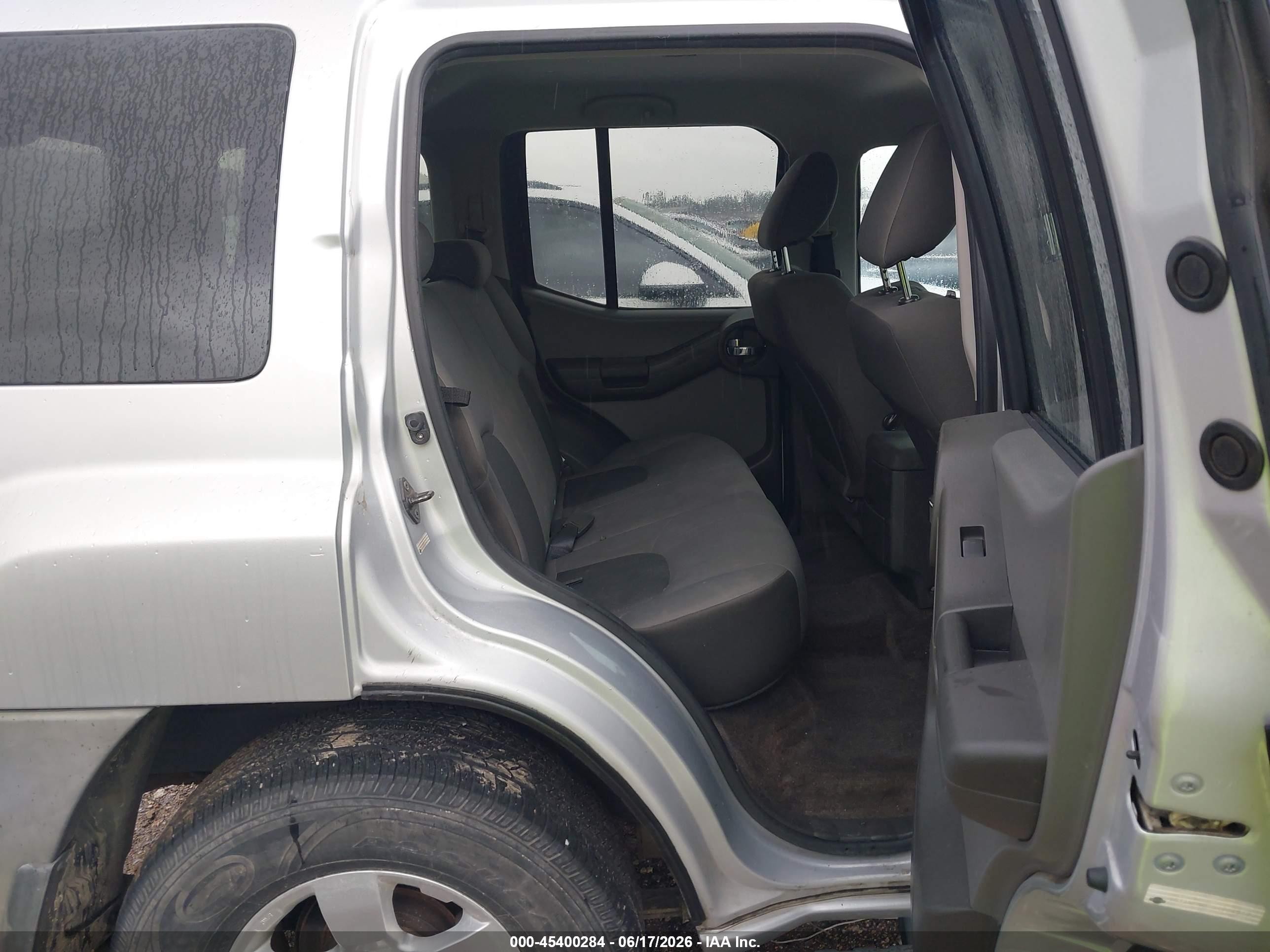 2010 Nissan Xterra S Silver vin: 5N1AN0NU3AC525812