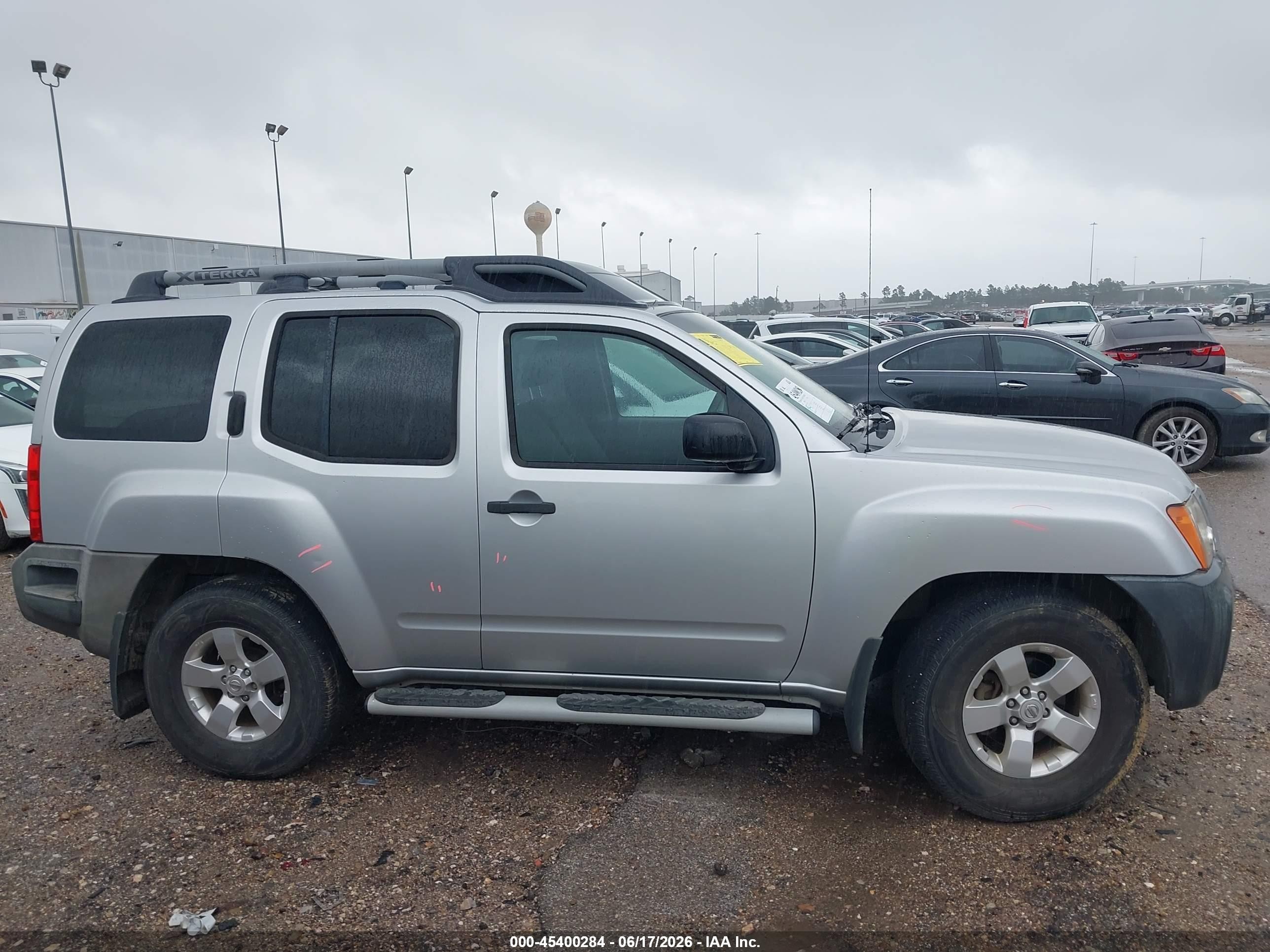 2010 Nissan Xterra S Silver vin: 5N1AN0NU3AC525812