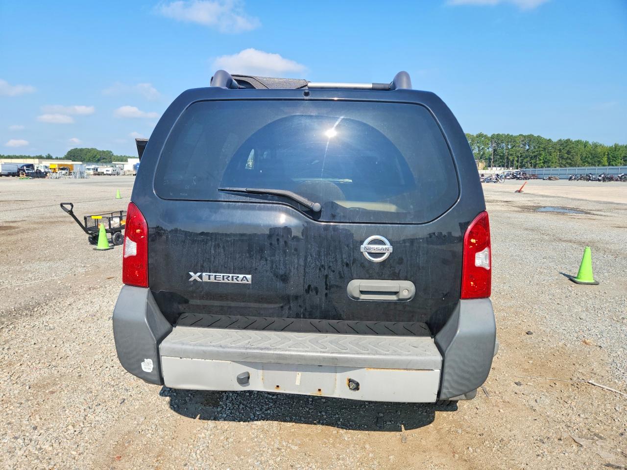 2010 Nissan Xterra X Black vin: 5N1AN0NU3AC526927