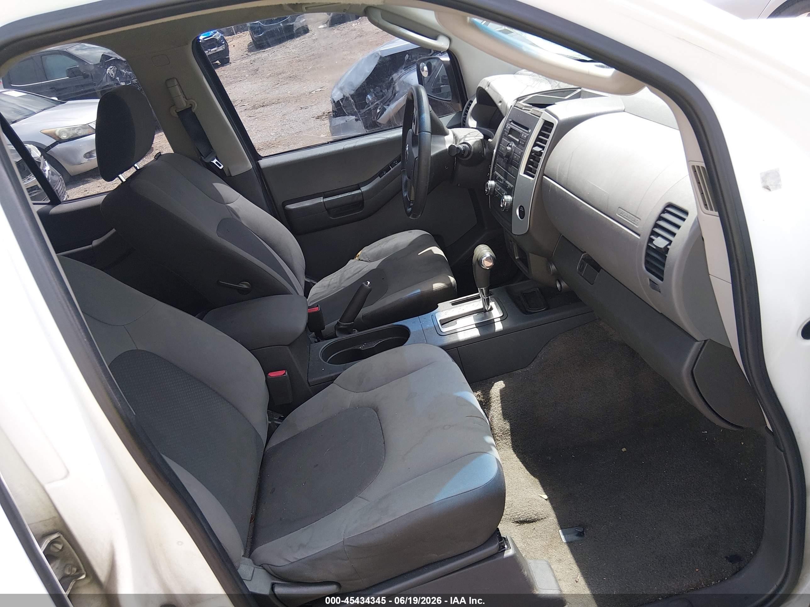 2010 Nissan Xterra S White vin: 5N1AN0NU5AC501107