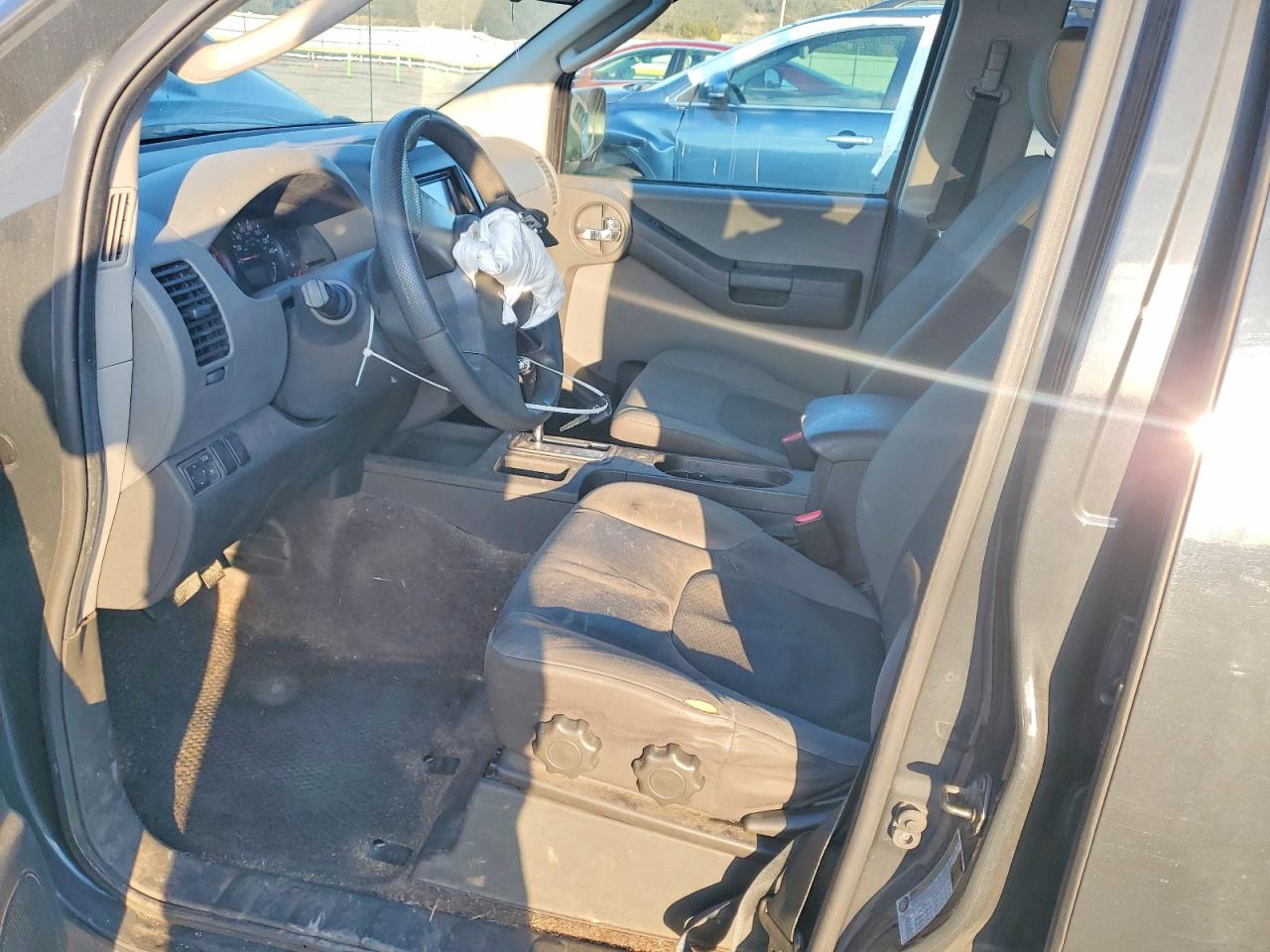 2011 Nissan Xterra X Charcoal vin: 5N1AN0NU5BC512576