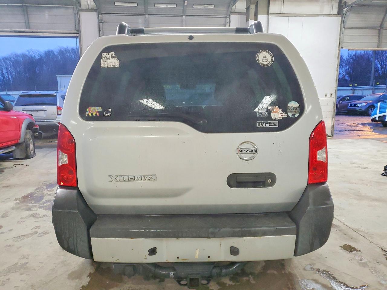 2014 Nissan Xterra S Silver vin: 5N1AN0NU5EN807458