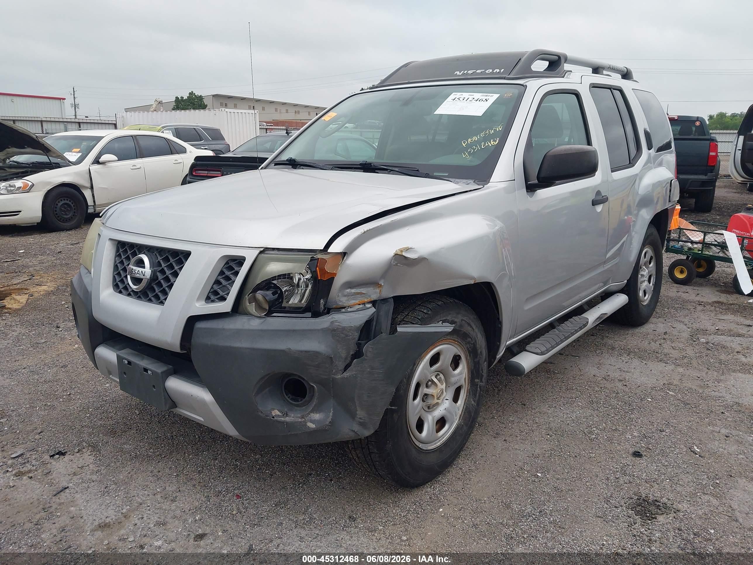2011 Nissan Xterra X Silver vin: 5N1AN0NU6BC508312