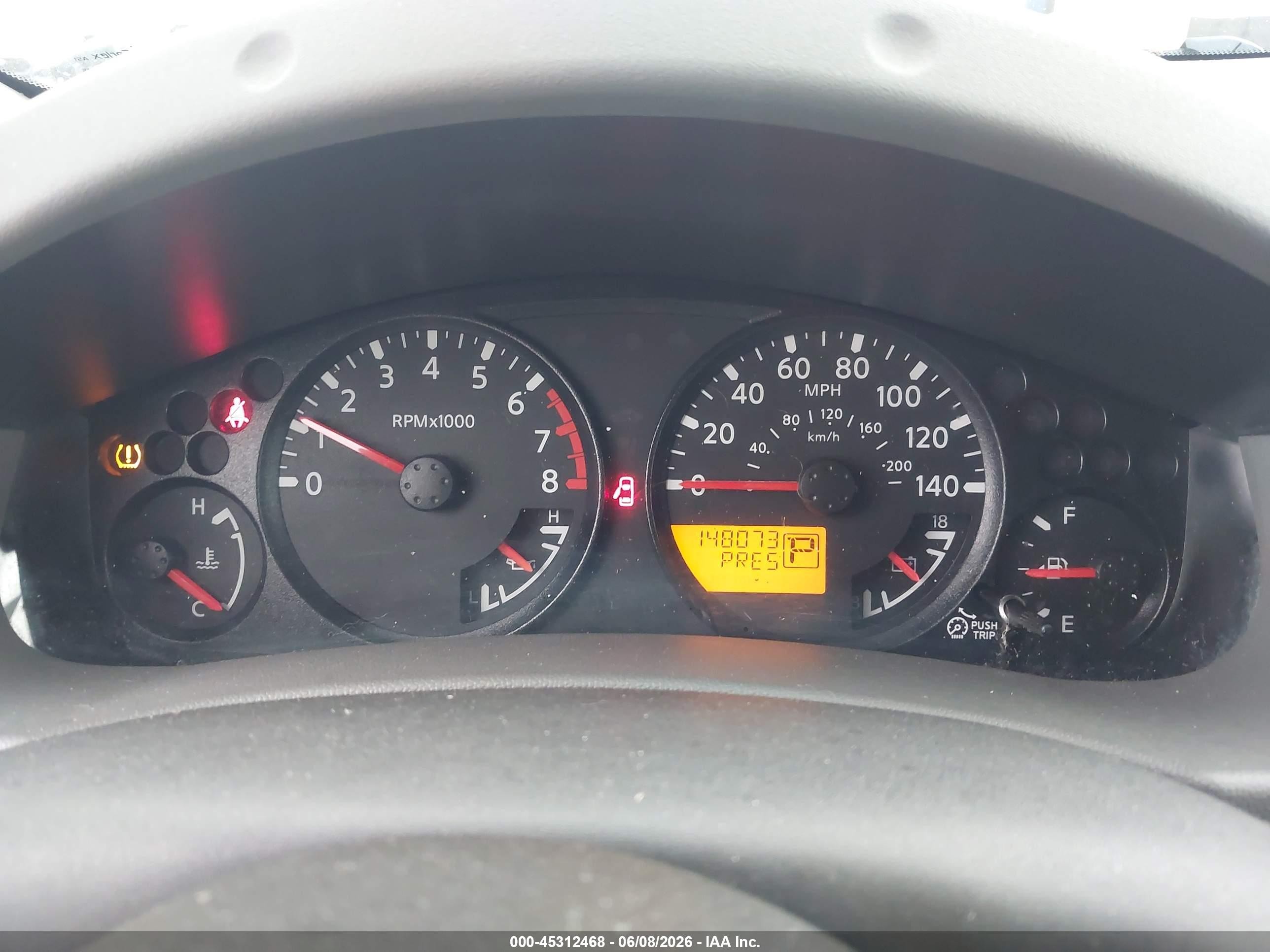 2011 Nissan Xterra X Silver vin: 5N1AN0NU6BC508312