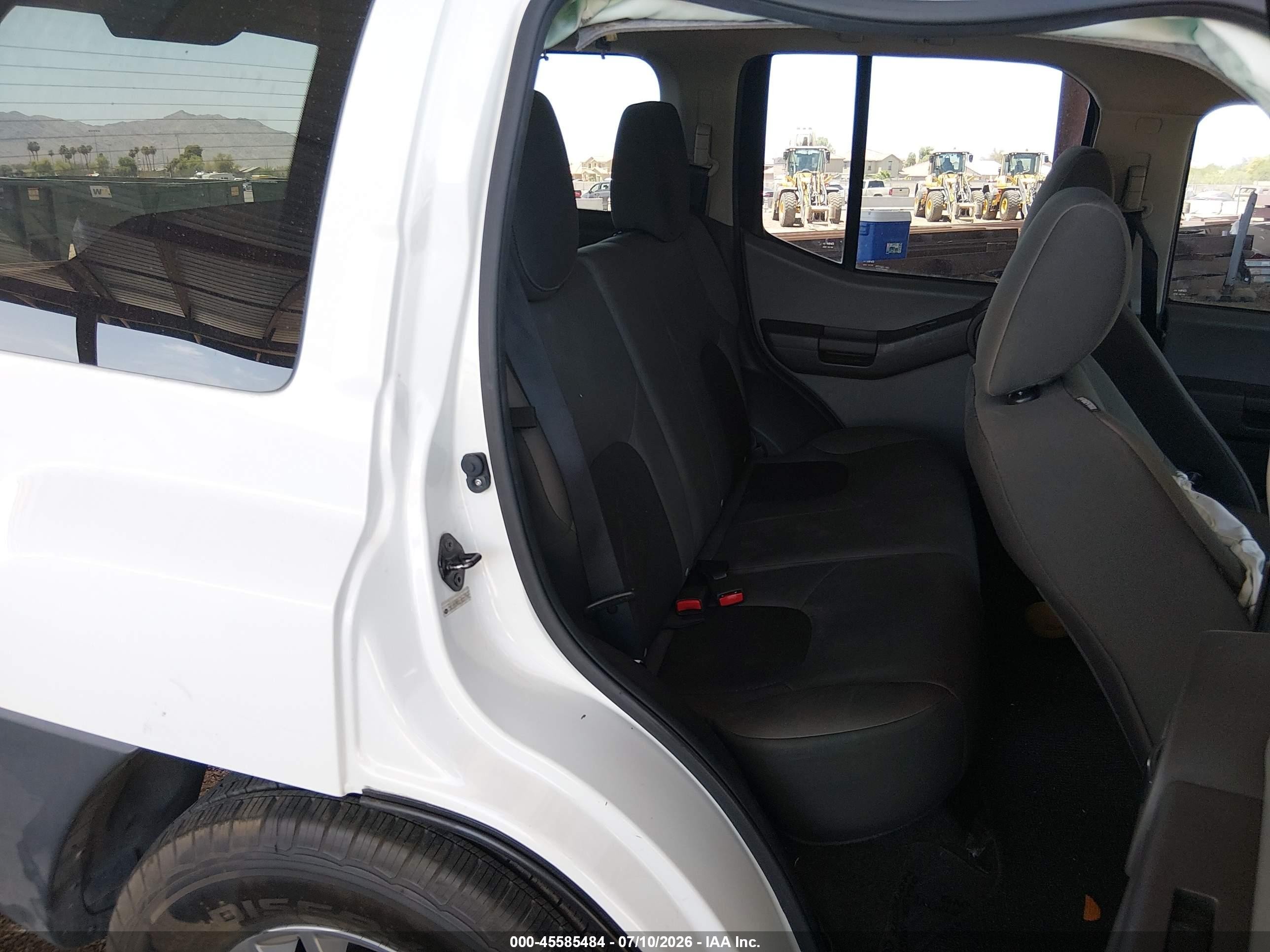 2015 Nissan Xterra S White vin: 5N1AN0NU6FN663968