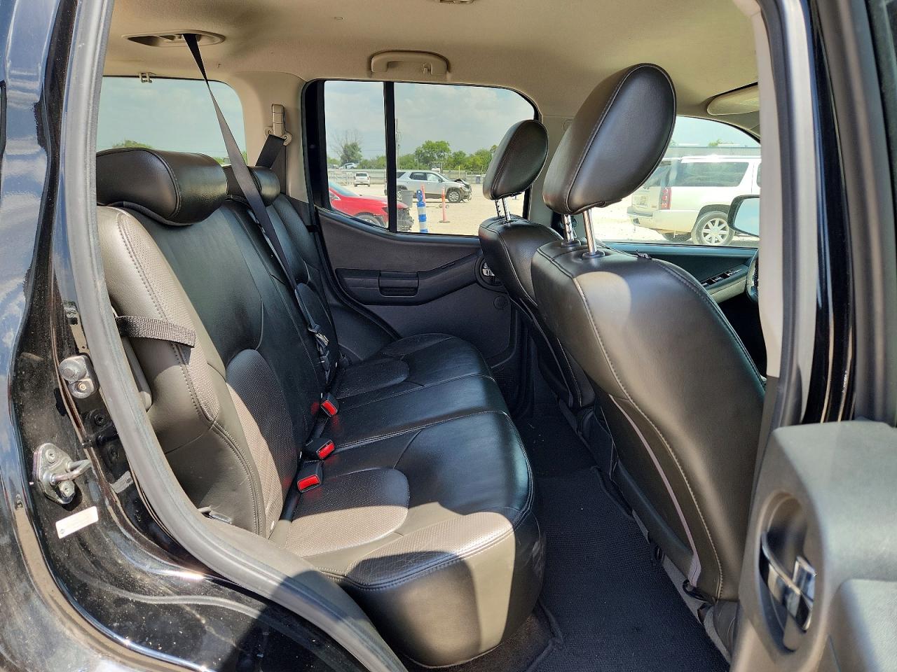 2010 Nissan Xterra X Black vin: 5N1AN0NU7AC500413